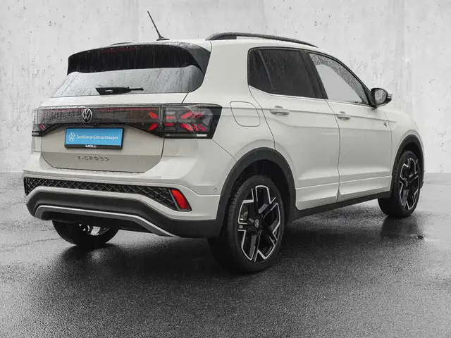 Volkswagen T-Cross view 4