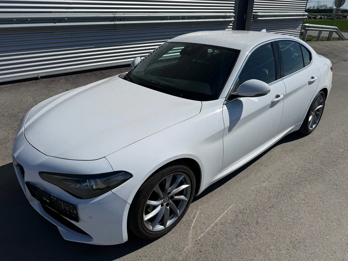 Alfa Romeo Giulia Super 2,0 200 AT RWD ID:112 Weiß - 1