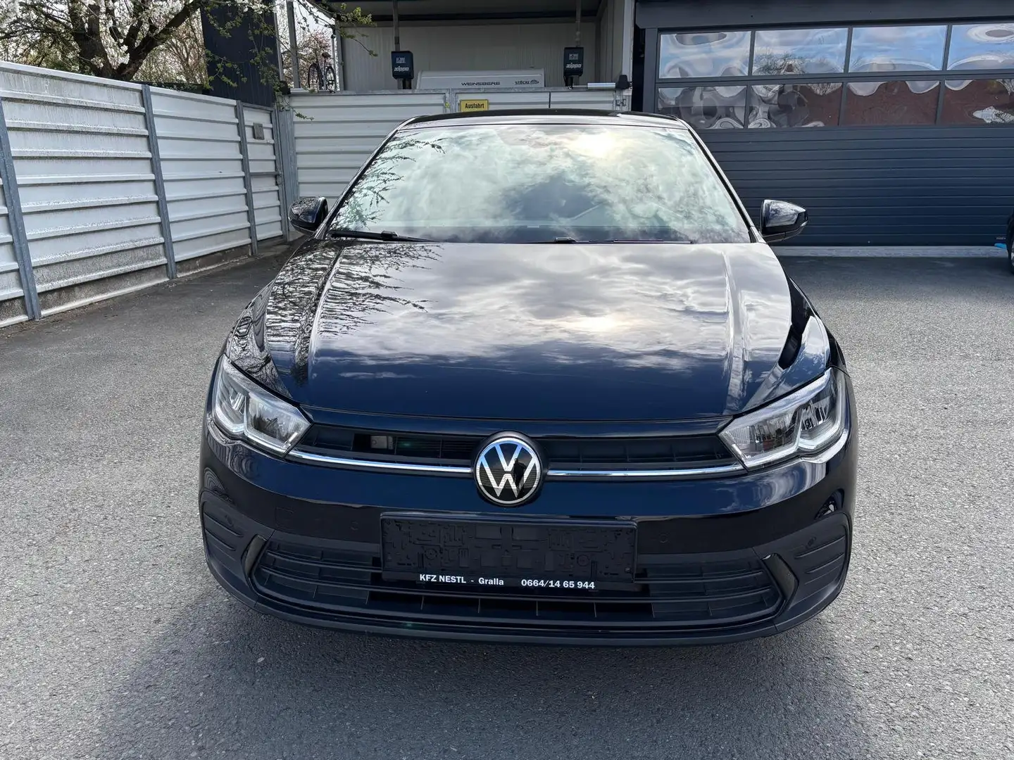 Volkswagen Polo 1,0 TSI Business Aut. *** Netto 10.825 € *** Schwarz - 2