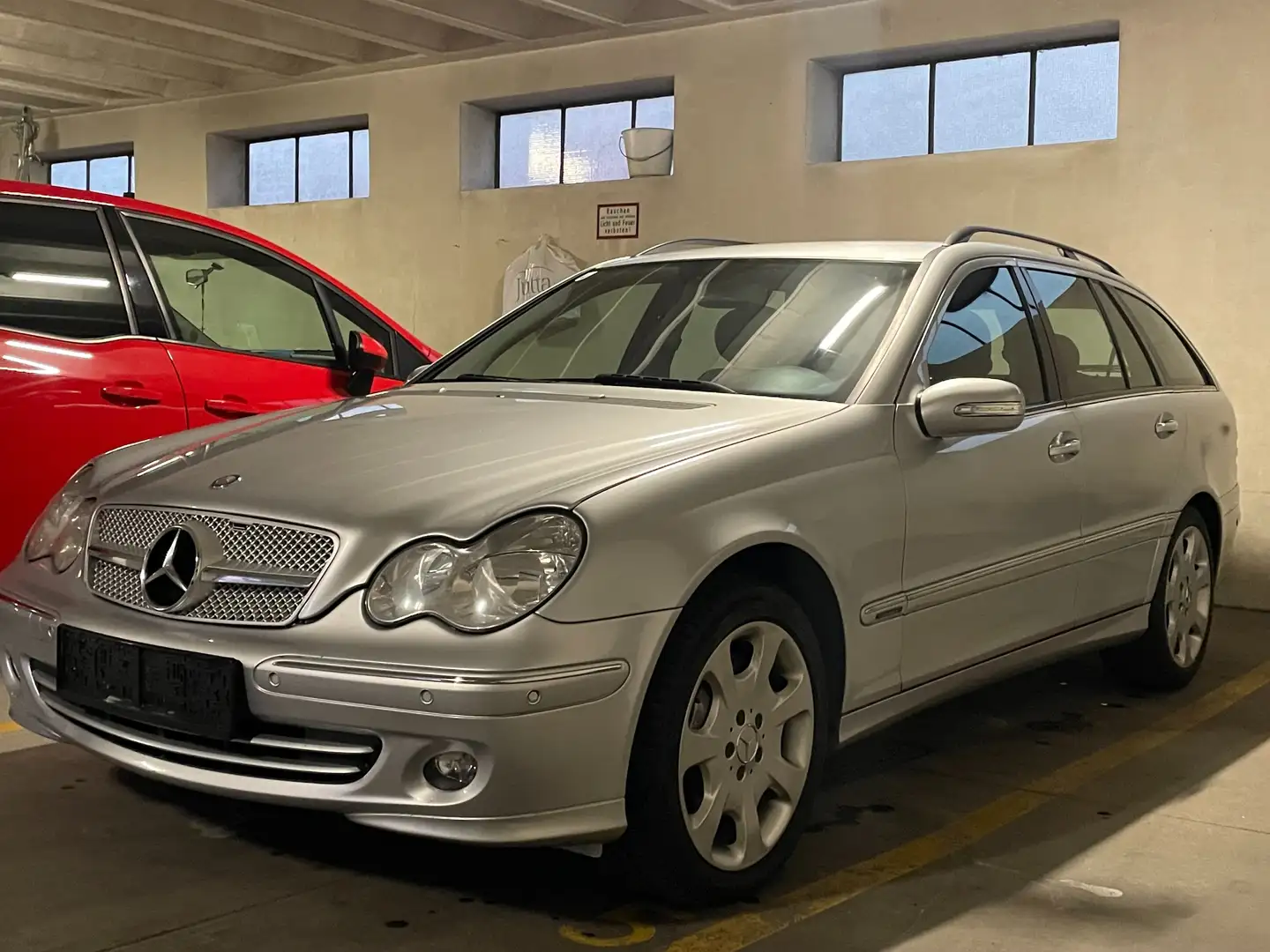 Mercedes-Benz C 350 C 350 T Elegance 4MATIC Aut. Elegance Argintiu - 2