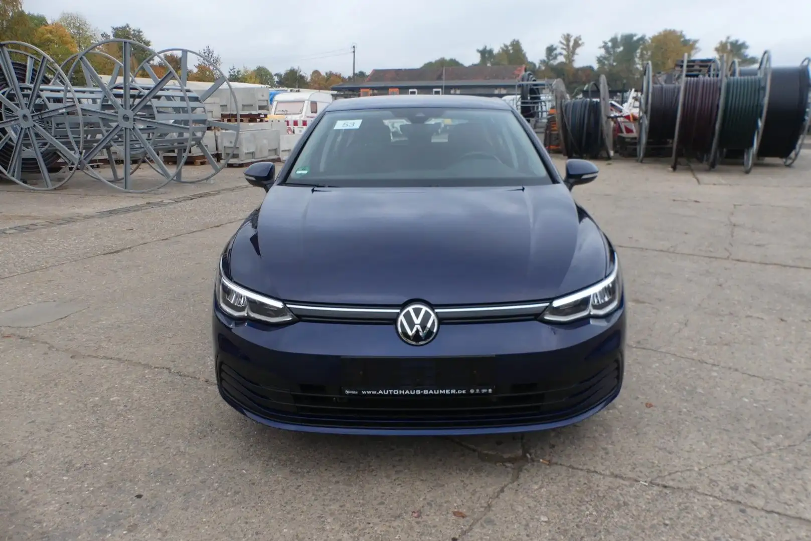 Volkswagen Golf VIII 1.5 Life eTSI*ASS*Navi*LED*KeyGo*ACC* Bleu - 2