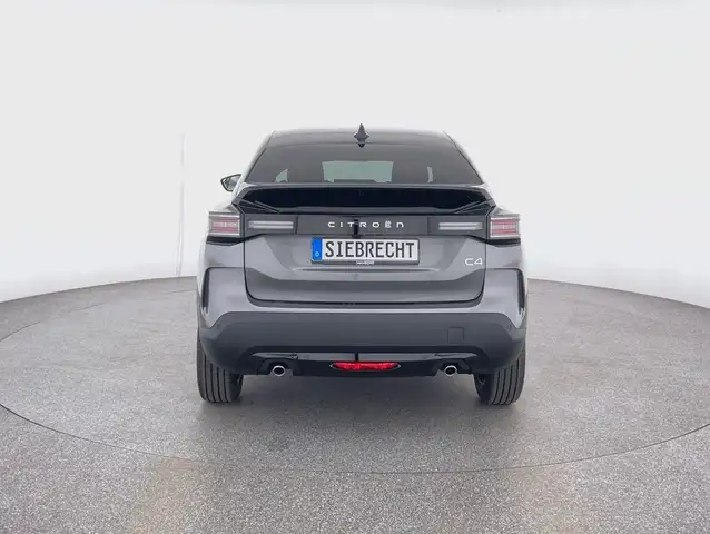 Citroen C4 view 4