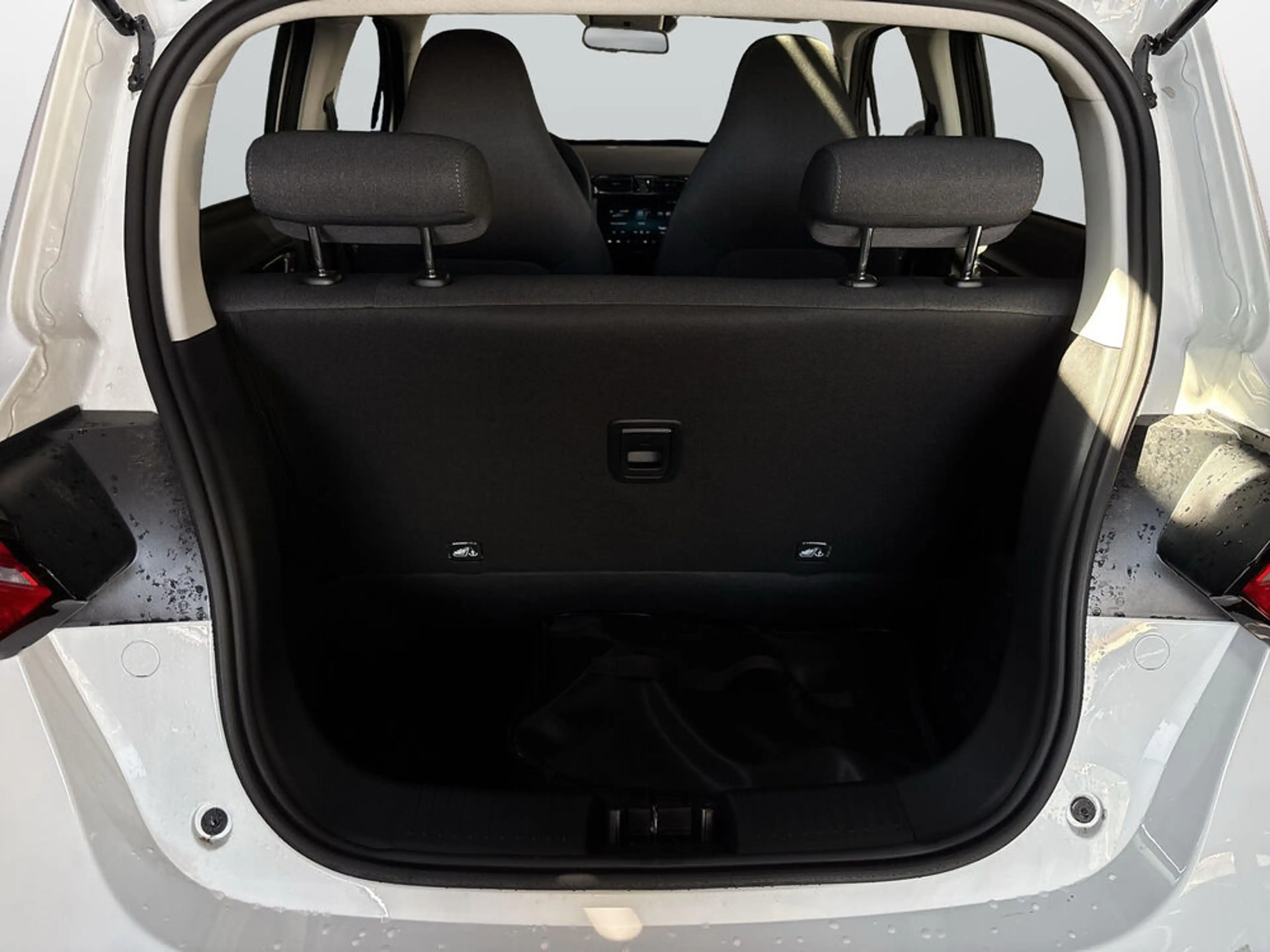 Leapmotor T03 T03 70 kW EV — photo 13