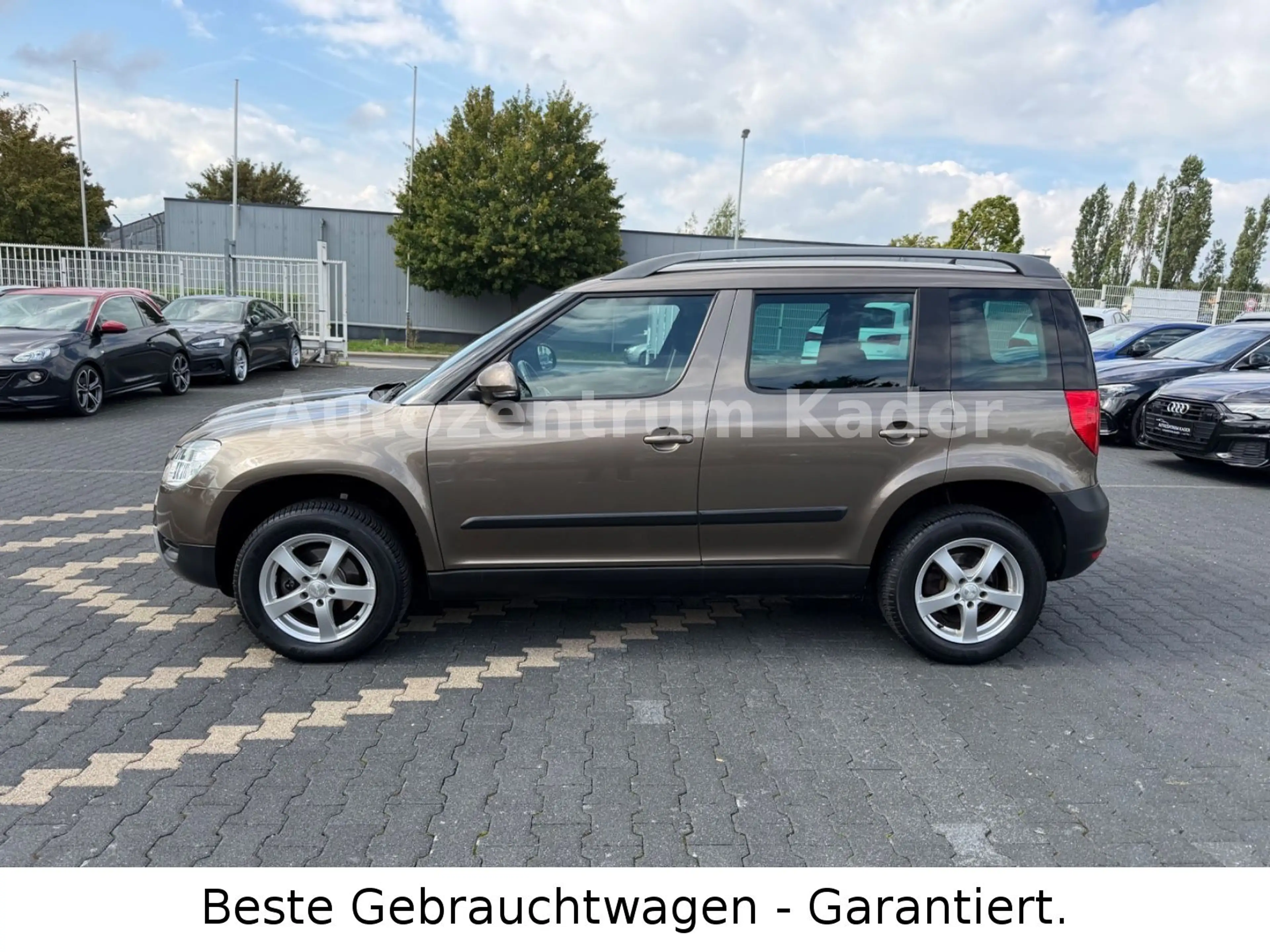 Skoda Yeti Active Plus Edition 4x4*1.Hand*AHK*Klima*Ga — photo 4