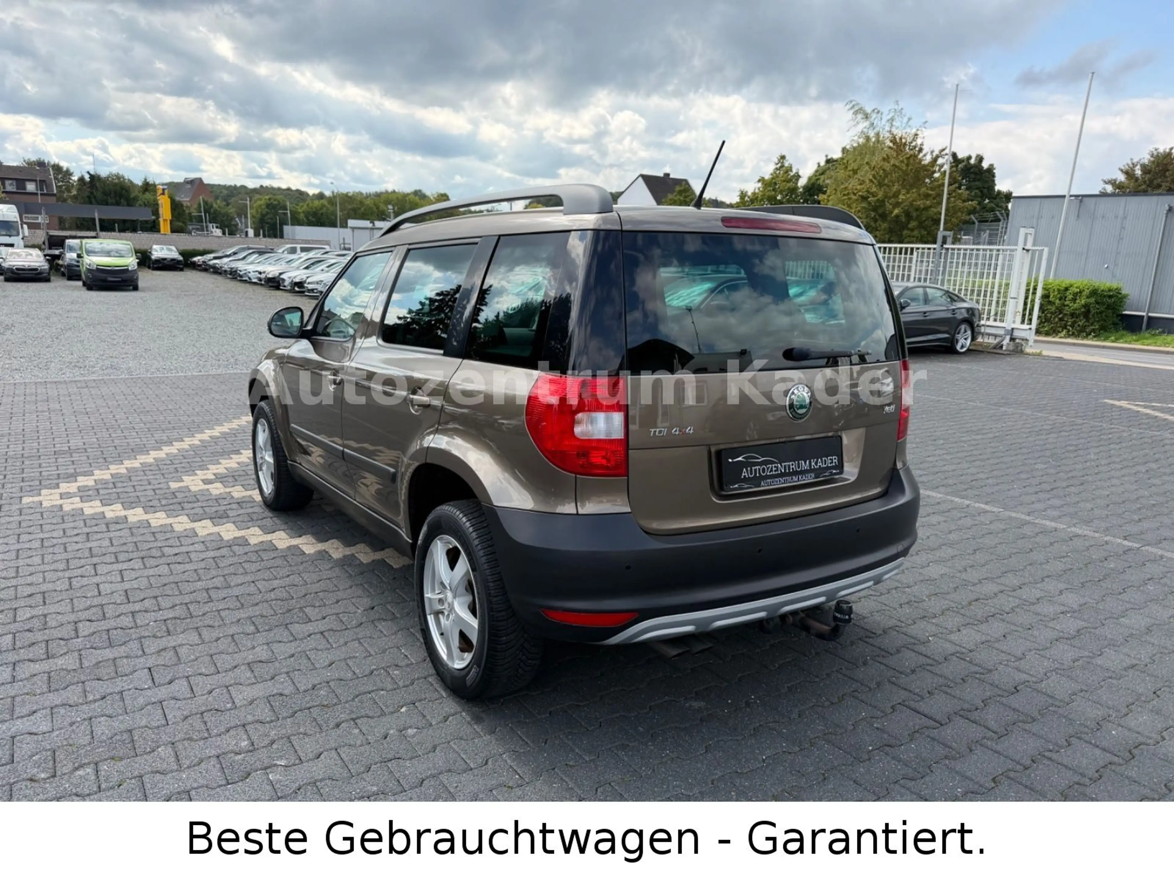 Skoda Yeti Active Plus Edition 4x4*1.Hand*AHK*Klima*Ga — photo 5