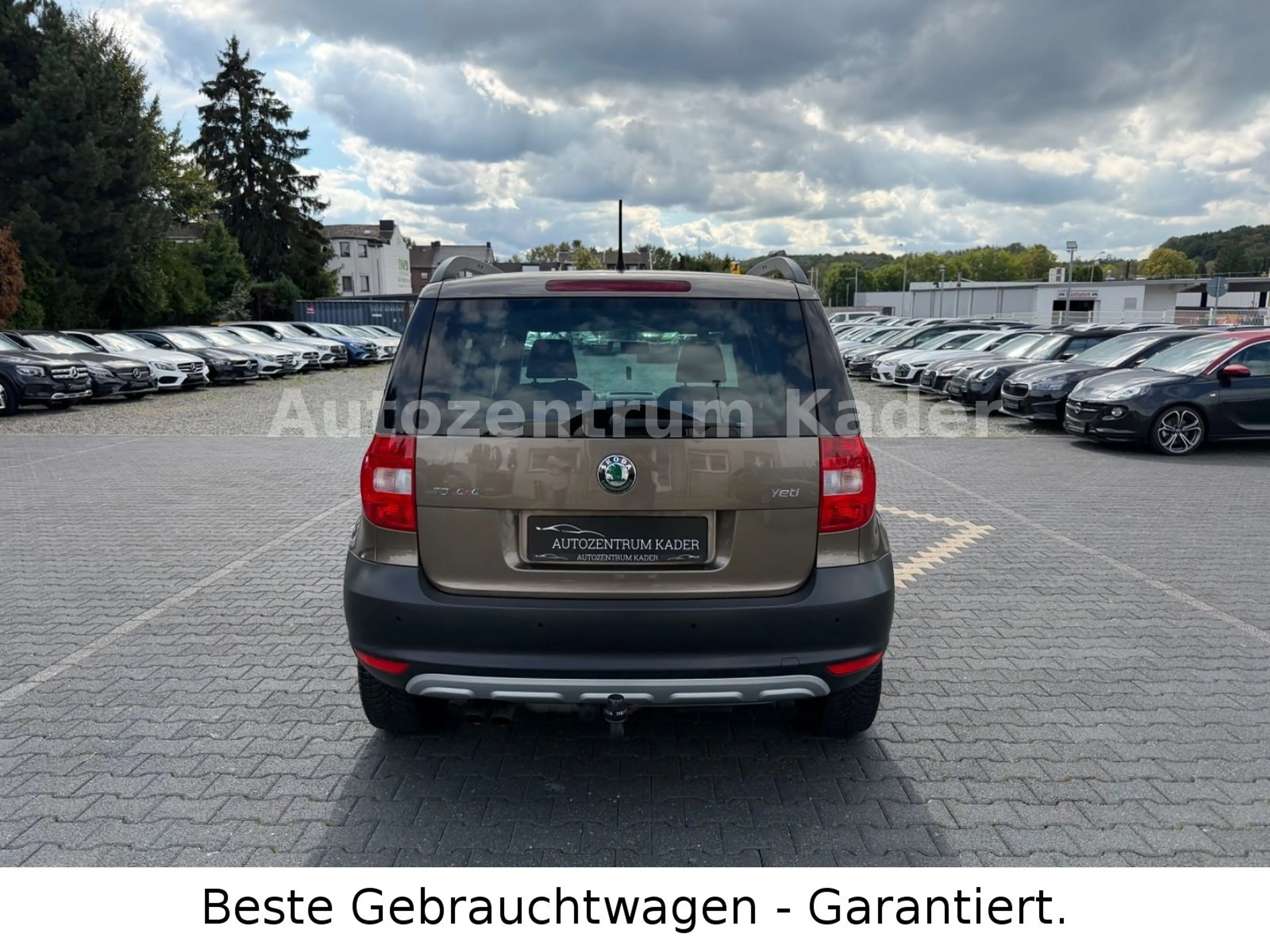 Skoda Yeti Active Plus Edition 4x4*1.Hand*AHK*Klima*Ga — photo 6