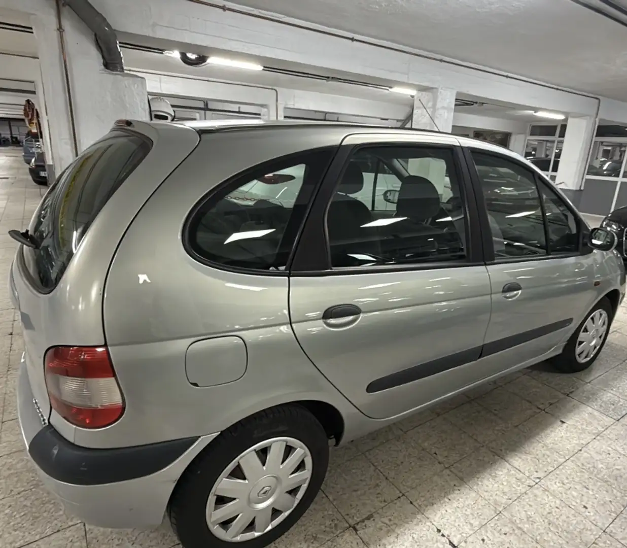 Renault Scenic 1.9dCi Authentique Plateado - 1