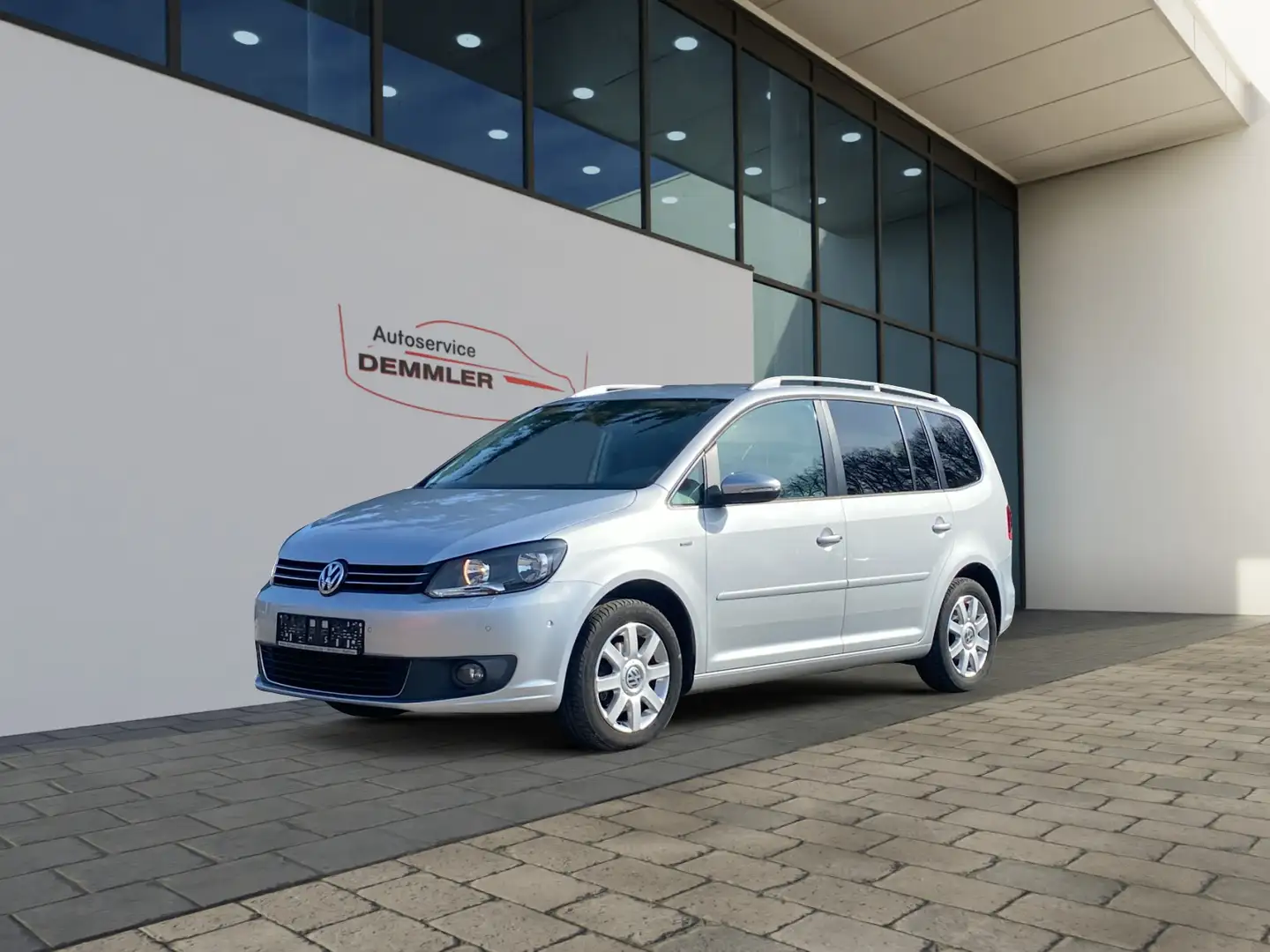 Volkswagen Touran Life,Navi,AHK,PDC,Klimaautom.,Sitzheizung Plateado - 1