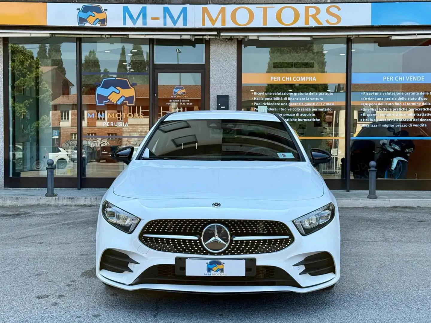 Mercedes-Benz A 180 SEDAN d Automatic Premium AMG Bianco - 2