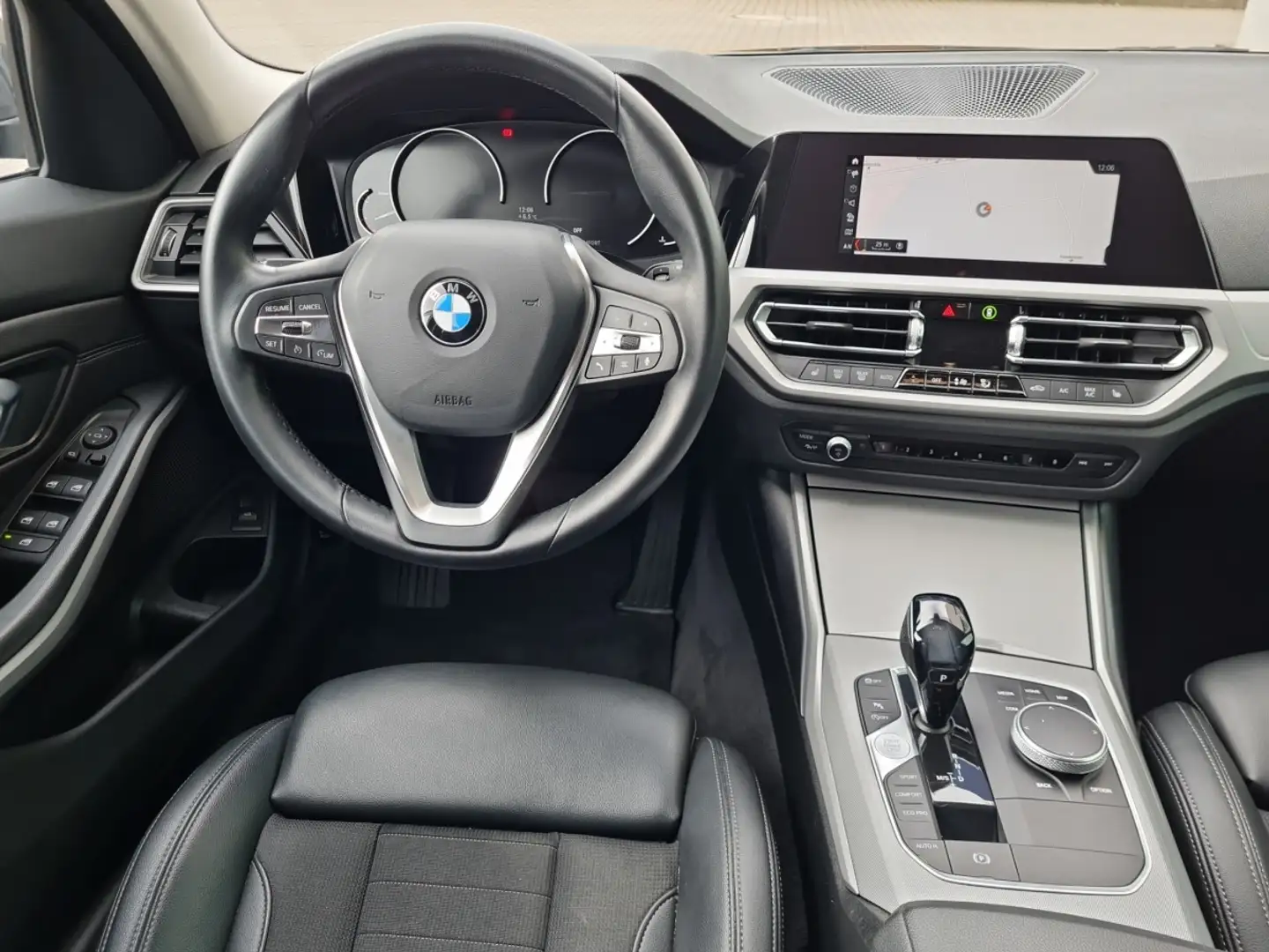 BMW 320 dA TouringA Navi.LED.PDCvohi.Sportsitze Grau - 2