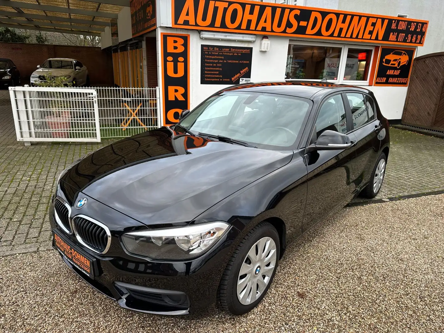 BMW 118 i+Scheckheft+Navi+Sitzheizung+Tempomat Negro - 1