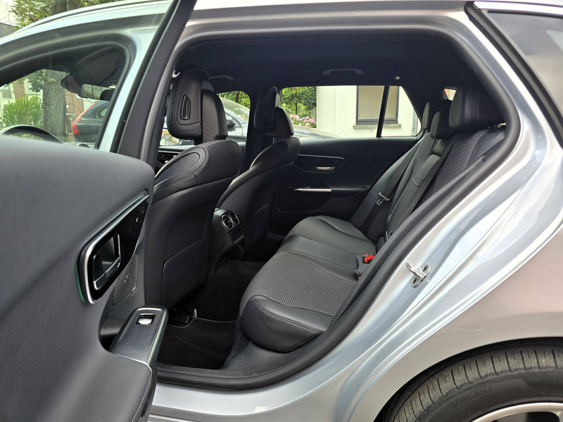 Mercedes-Benz C 300 e Facelift Avantgarde Garantie — photo 12