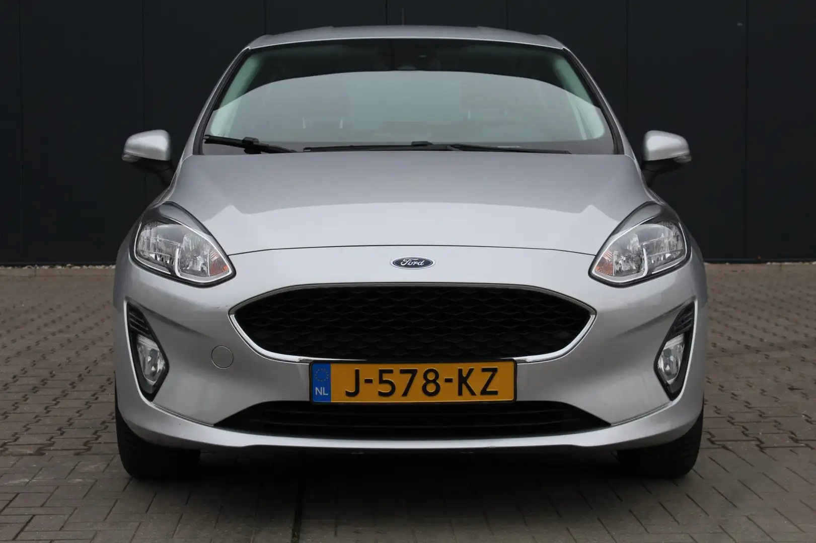 Ford Fiesta 1.0 EcoBoost Connected | Navigatie | Lane assist | Grau - 2