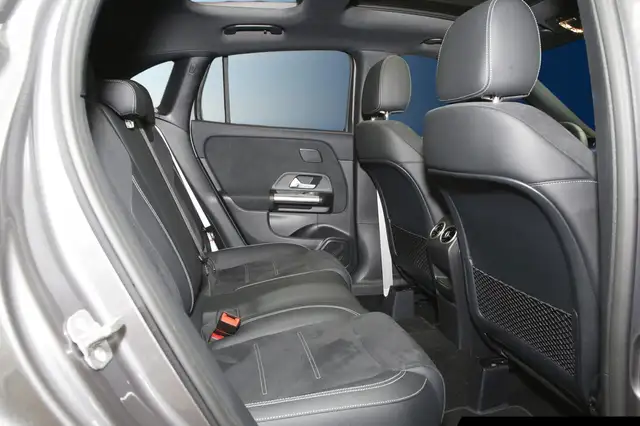 Mercedes-Benz Gla view 9