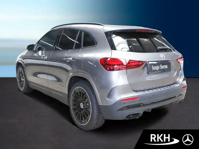 Mercedes-Benz Gla view 4