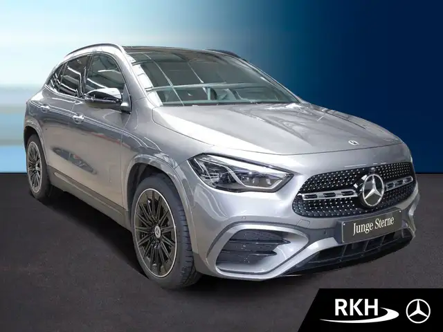 Mercedes-Benz Gla view 2