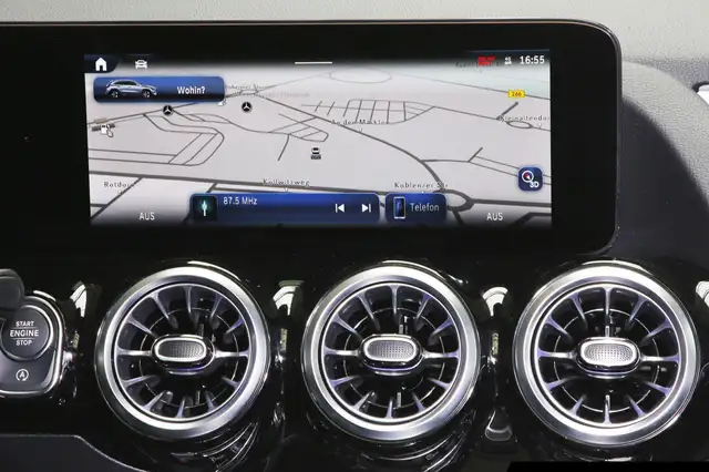 Mercedes-Benz Gla view 12