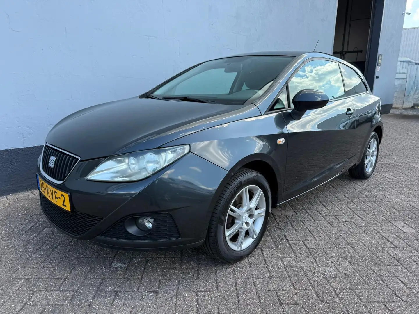 SEAT Ibiza 1.4 Beat - Airco Gris - 1