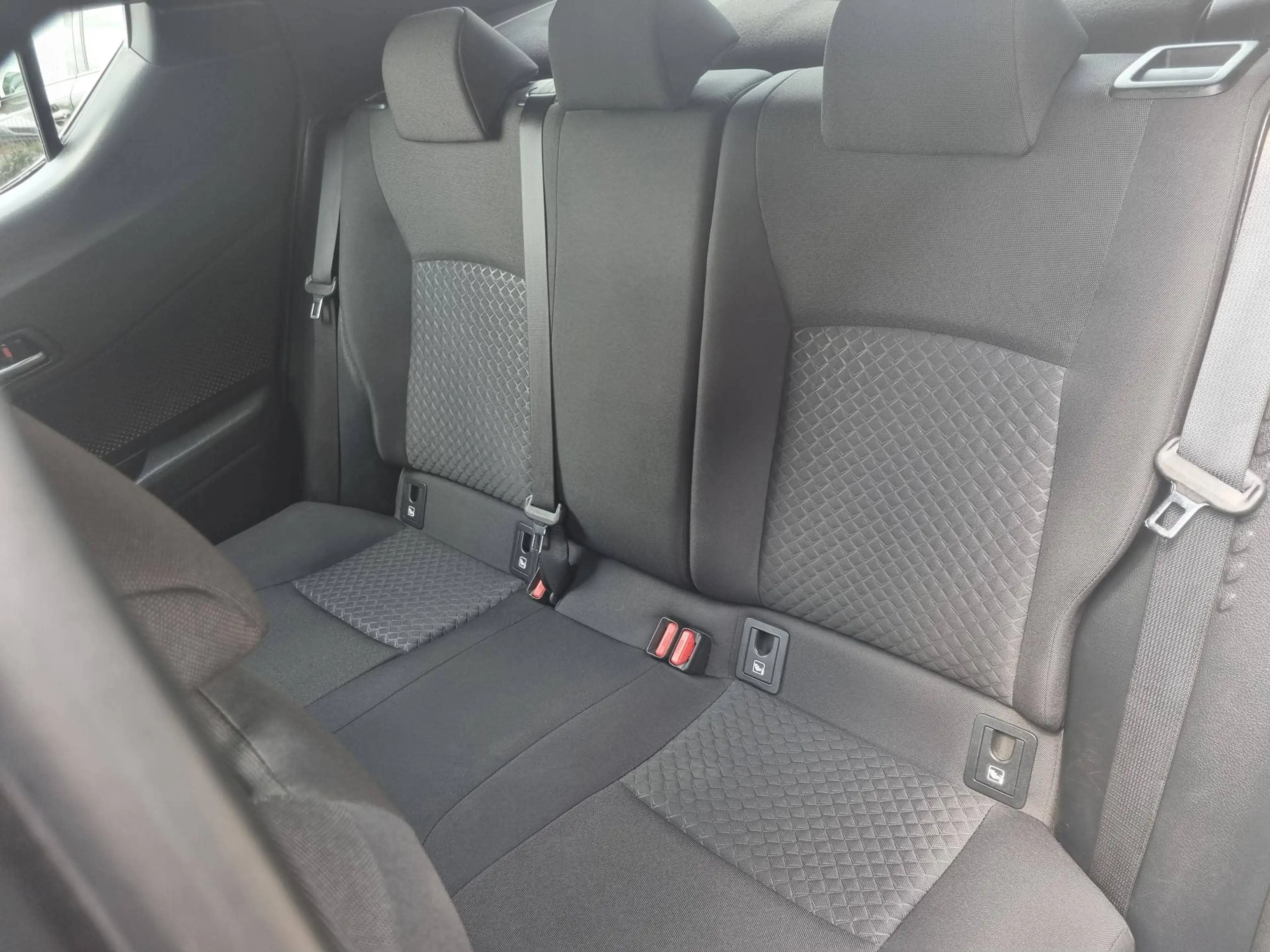 Toyota C-HR C-HR Hybrid 1.8i VVT-i C-Enter E-CVT — photo 7