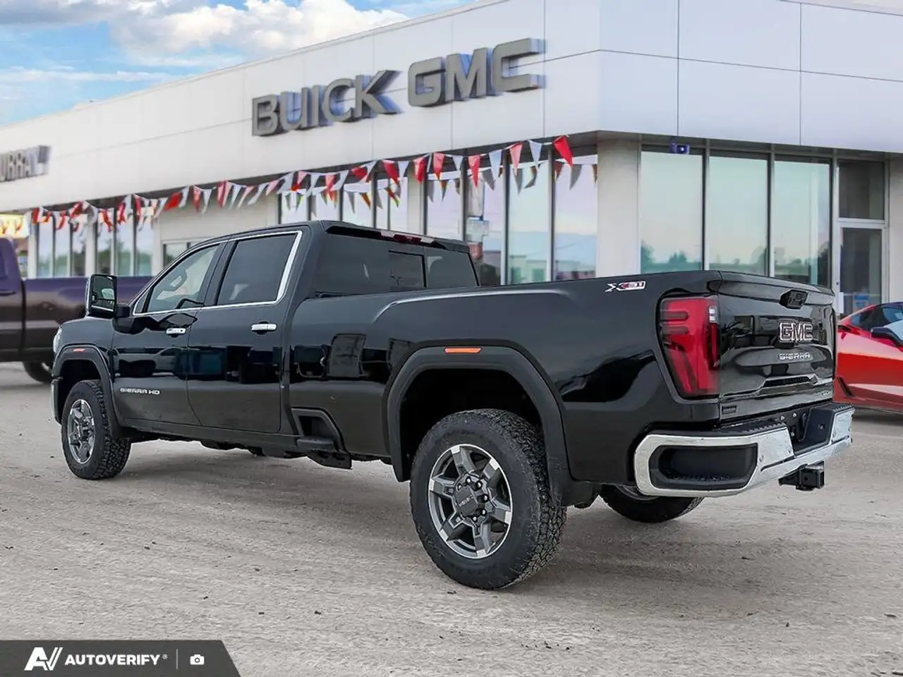 GMC Sierra 3500HD снимка GMC Sierra 3500HD