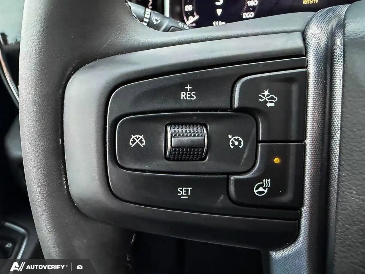 GMC Sierra 3500HD снимка GMC Sierra 3500HD