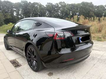 78 kWh AWD Performance (377 kW)
