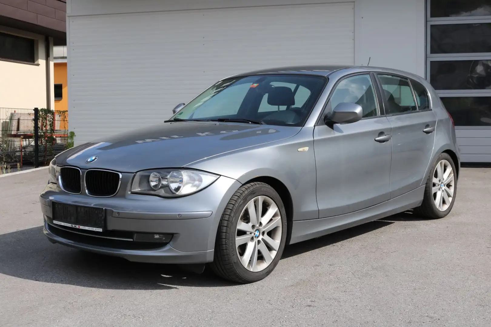BMW 116 1er-Reihe Diesel (E87) Grau - 1