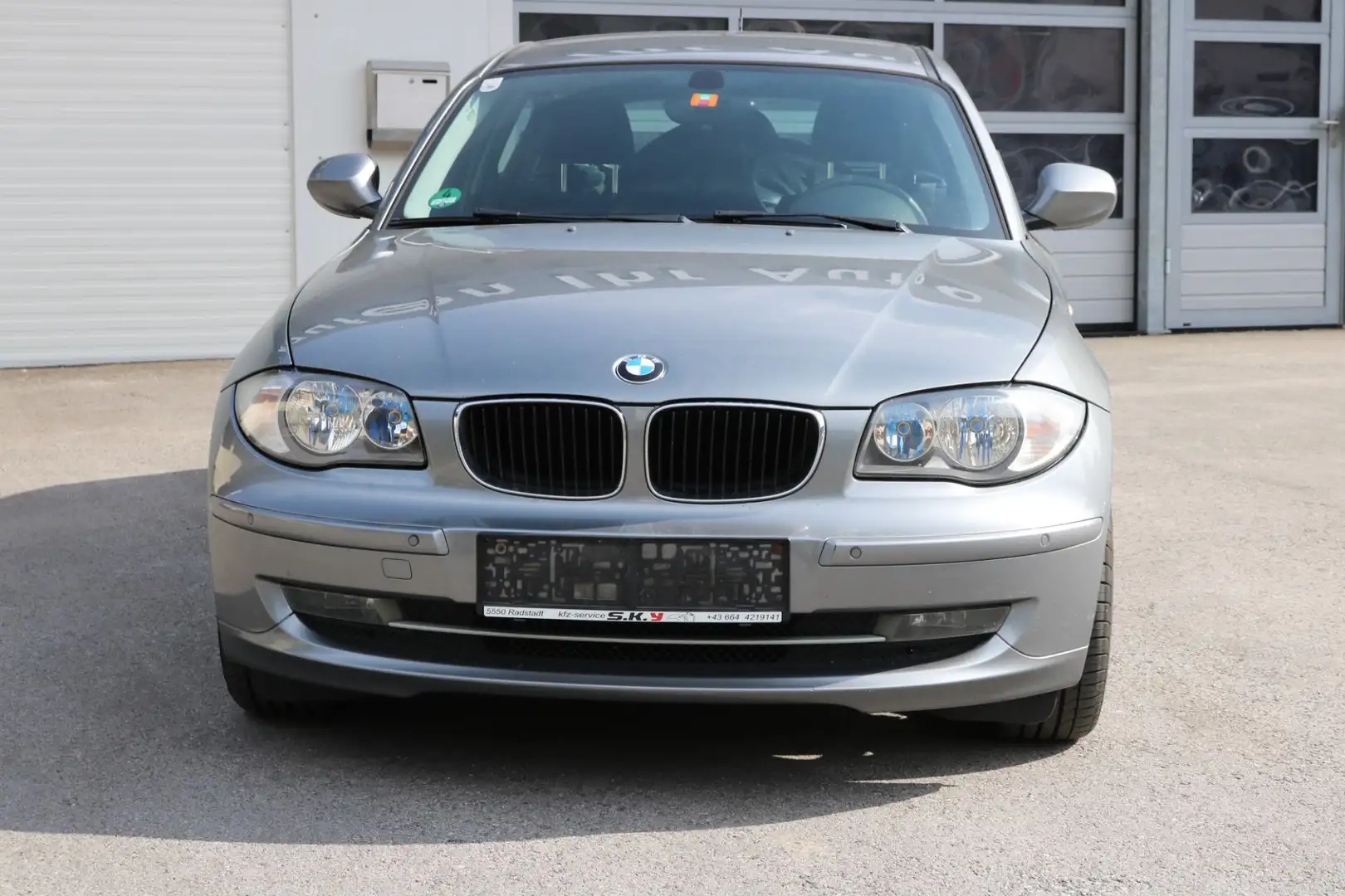 BMW 116 1er-Reihe Diesel (E87) Grau - 2