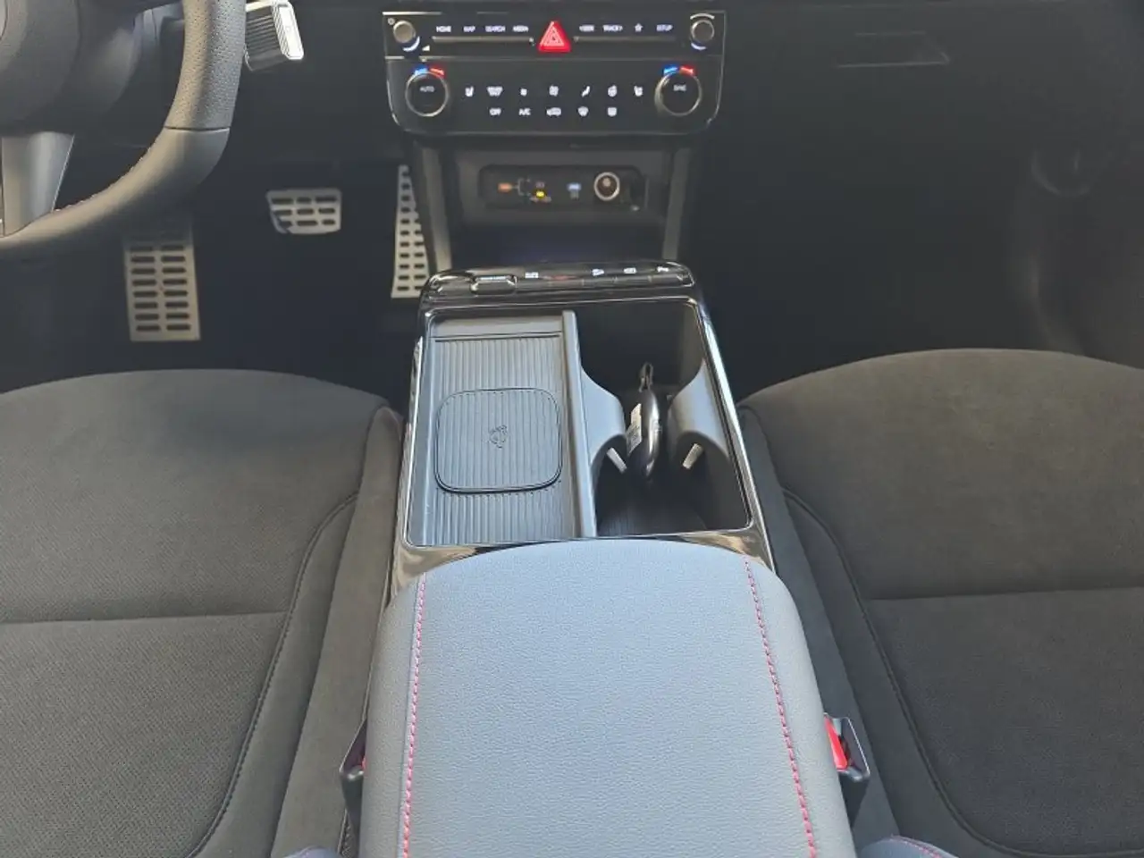 Hyundai TUCSON 1,6T HEV N Line Matrix/ACC/el.Klappe/Winterp., миниатюра 12