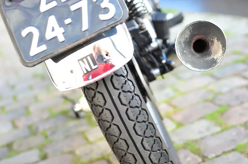 Yamaha XS 750 - foto 8