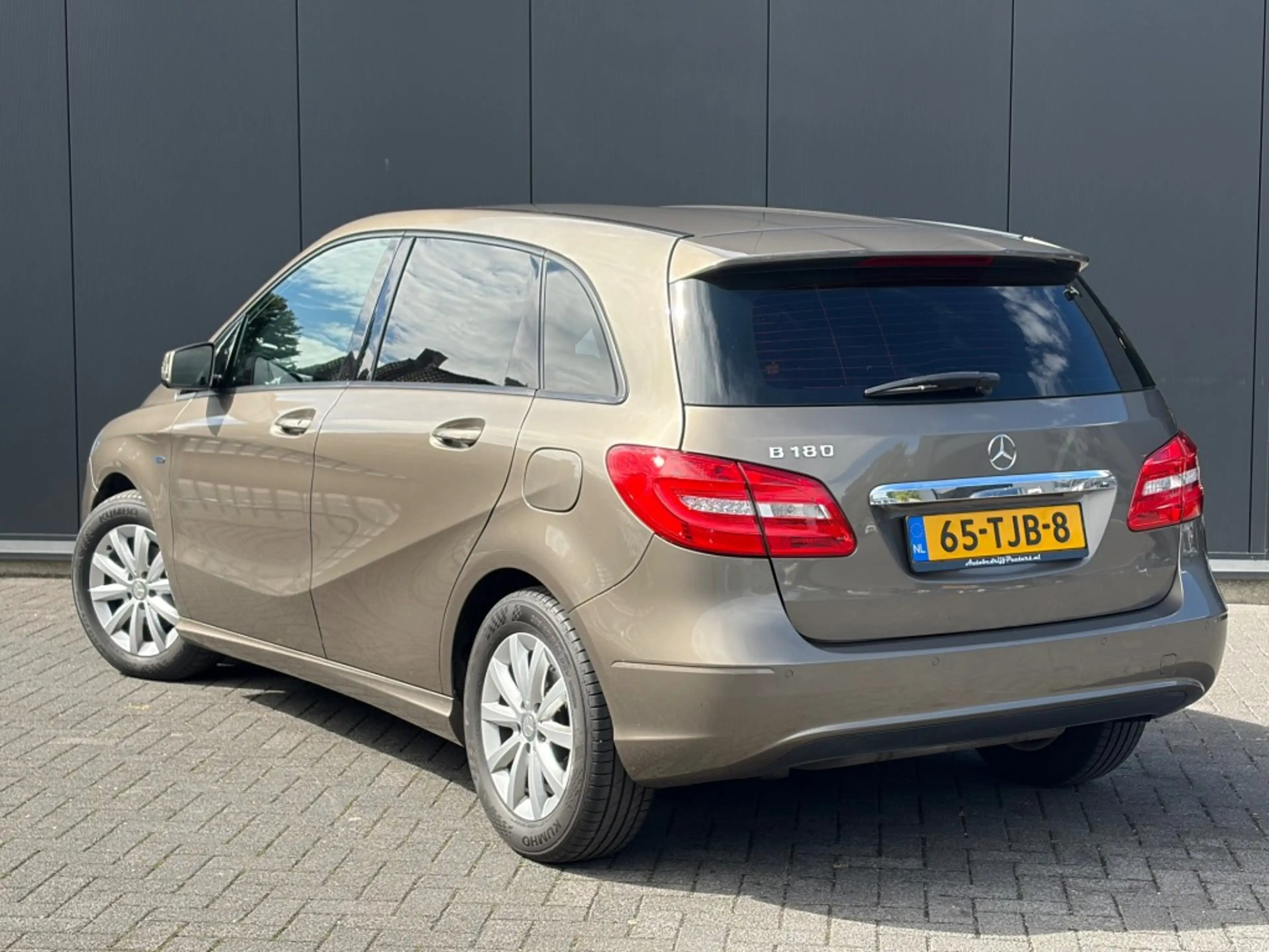 Mercedes-Benz B 180 B 180 Xenon Navi Cruise PTS Trekhaak — photo 8