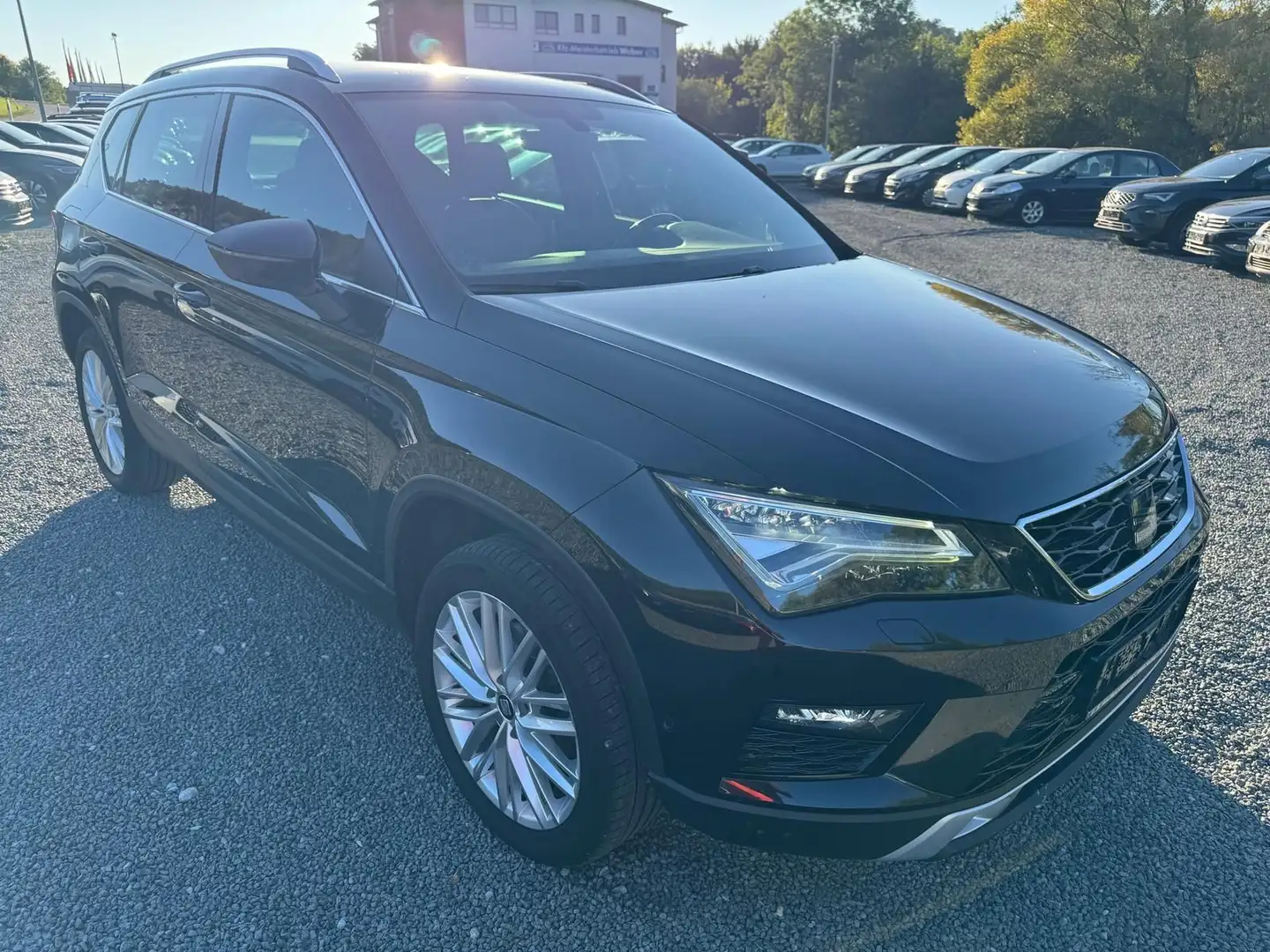 SEAT Ateca 2.0 TDI *XCELLENCE*AHK-VORB*PDCHI+VO+KAMER Schwarz - 1