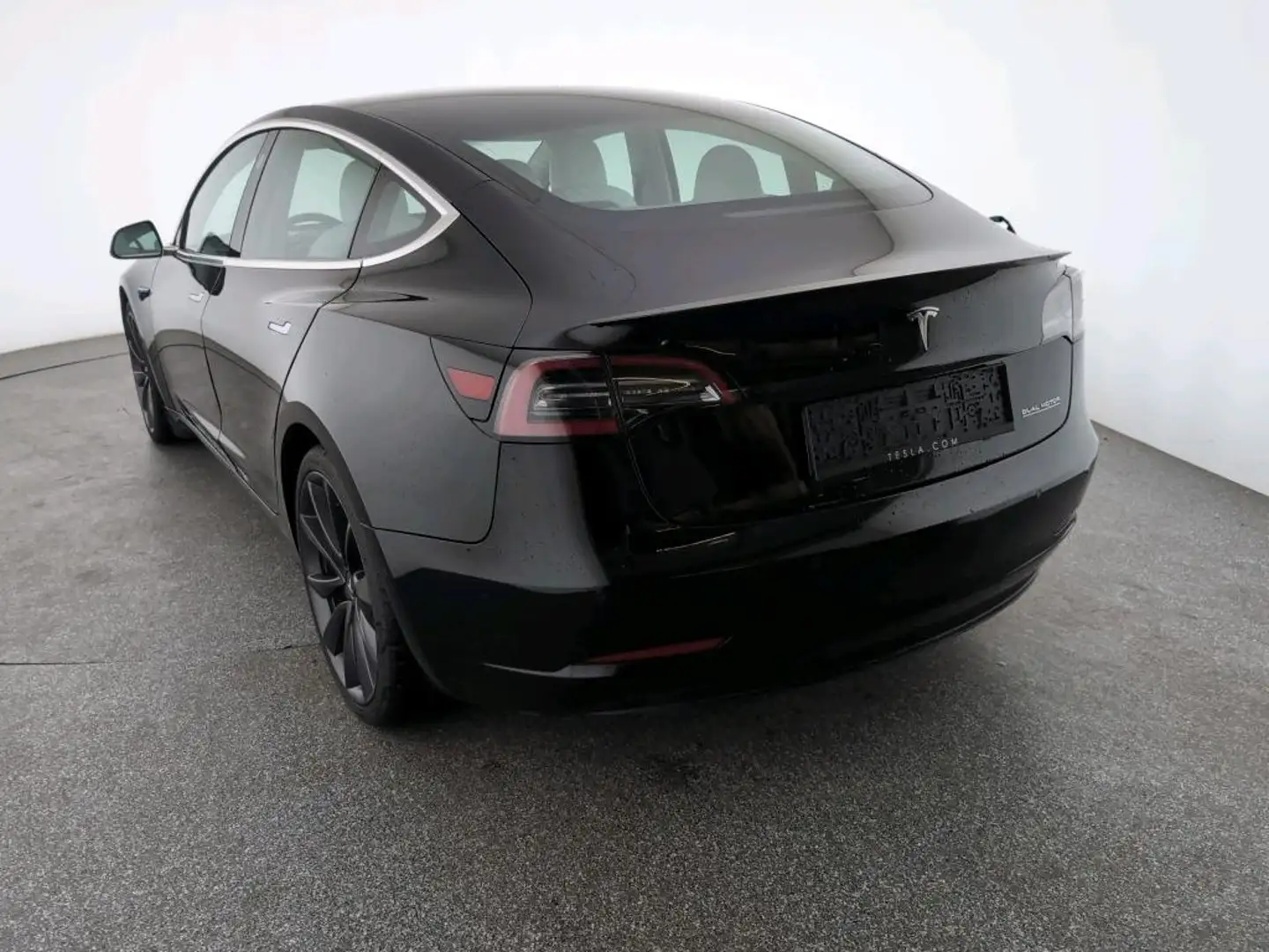 Tesla Model 3 Performance Dual AWD Schwarz - 2