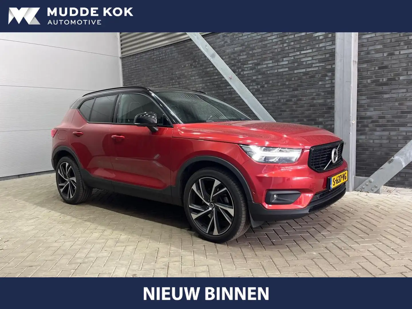 Volvo XC40 D4 AWD R-Design | Panoramadak | ACC | 360° Camera Rouge - 1