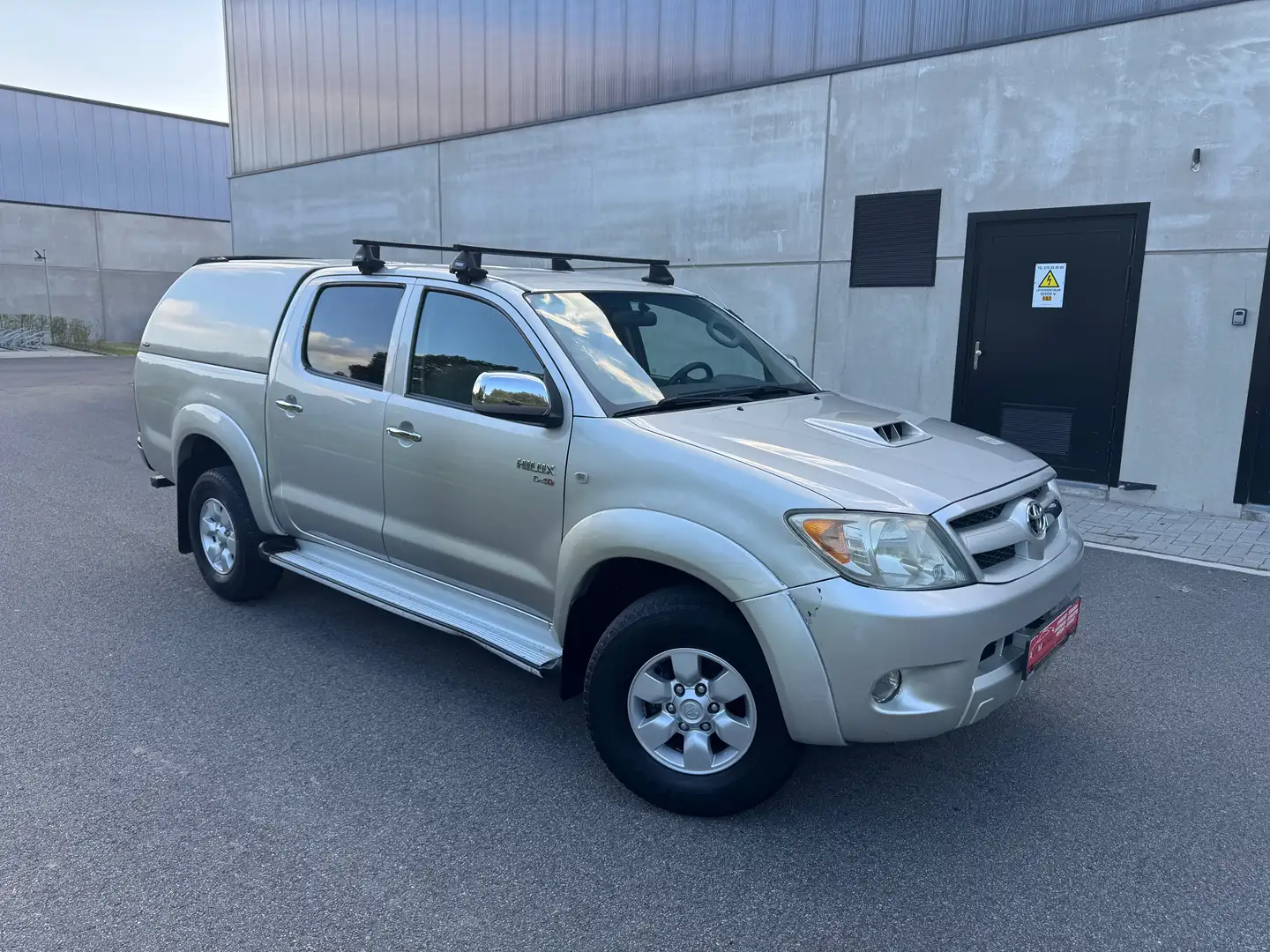 Toyota Hilux 2.5 D-4D Manual 4x4 Double Cab /Only Export Afrik - 2