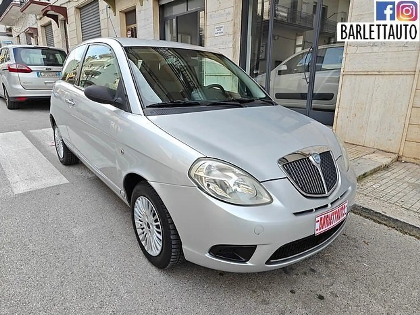 Lancia Ypsilon Ypsilon 1.2 8v Argento - 1