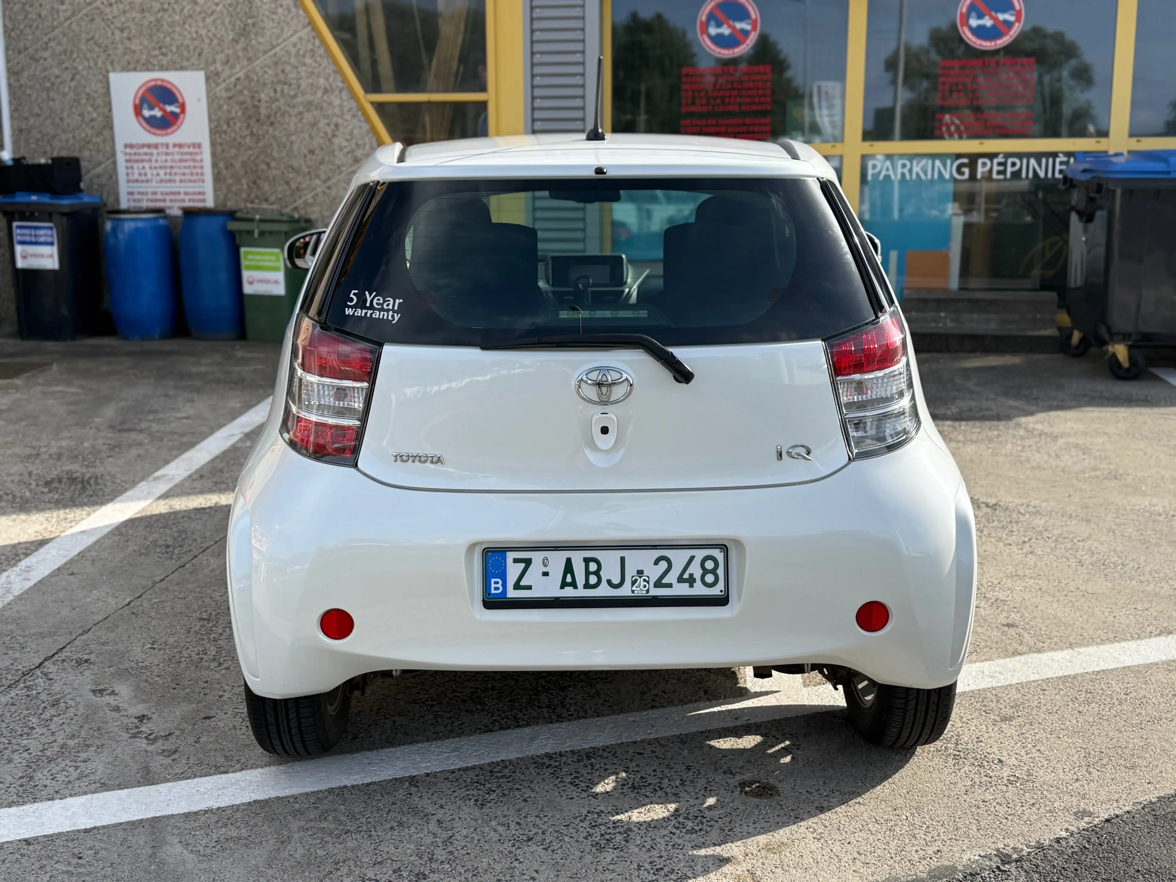 Toyota iQ iQ 1.0i VVT-i / AIRCO / GARANTIE / KEY LESS / GPS BLUETOOTH / AUTOMATIQUE — photo 5