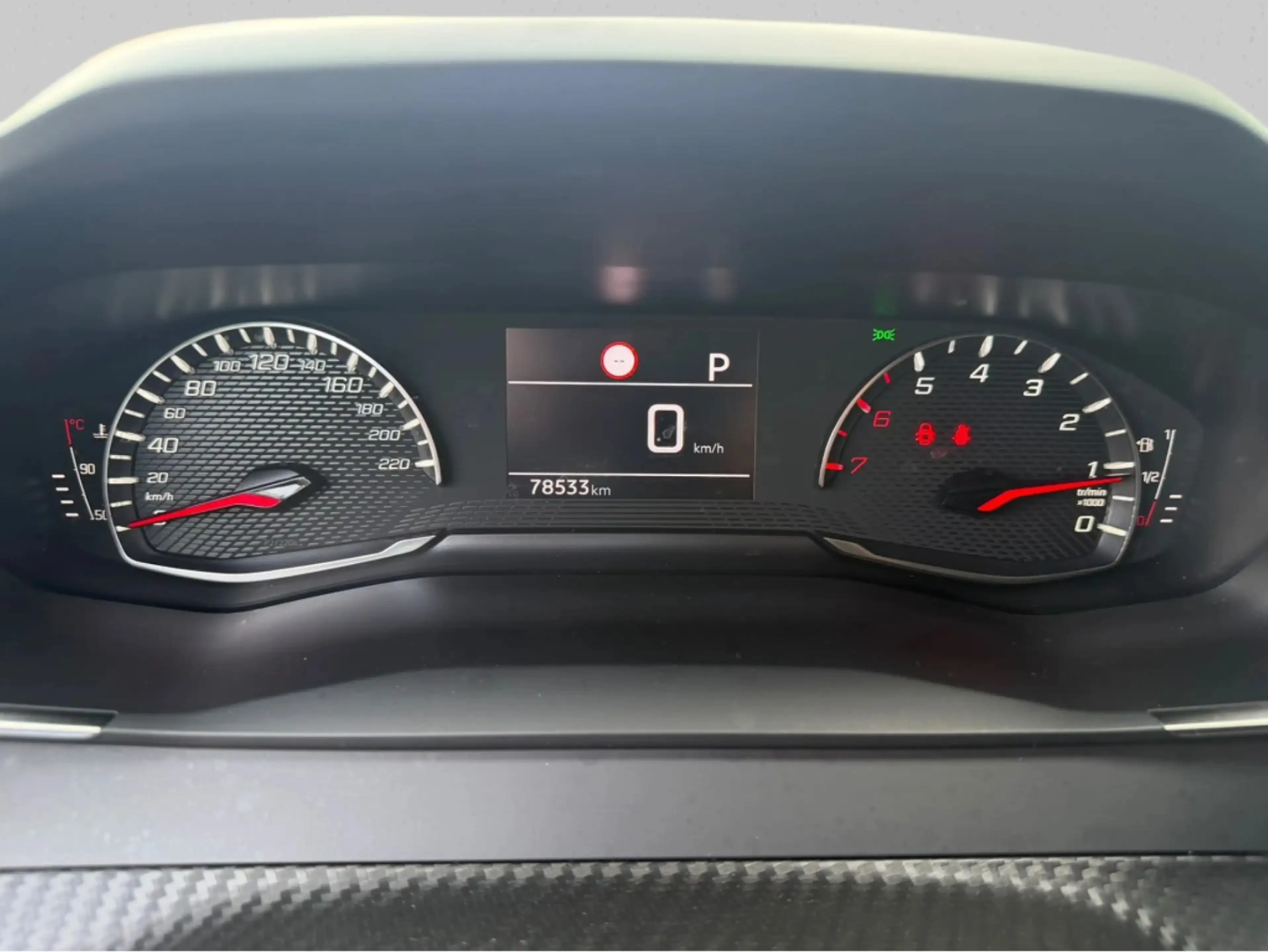 Peugeot 2008 1.2 PureTech Allure 130 pk AUTOMAAT | Camera | Nav — photo 14