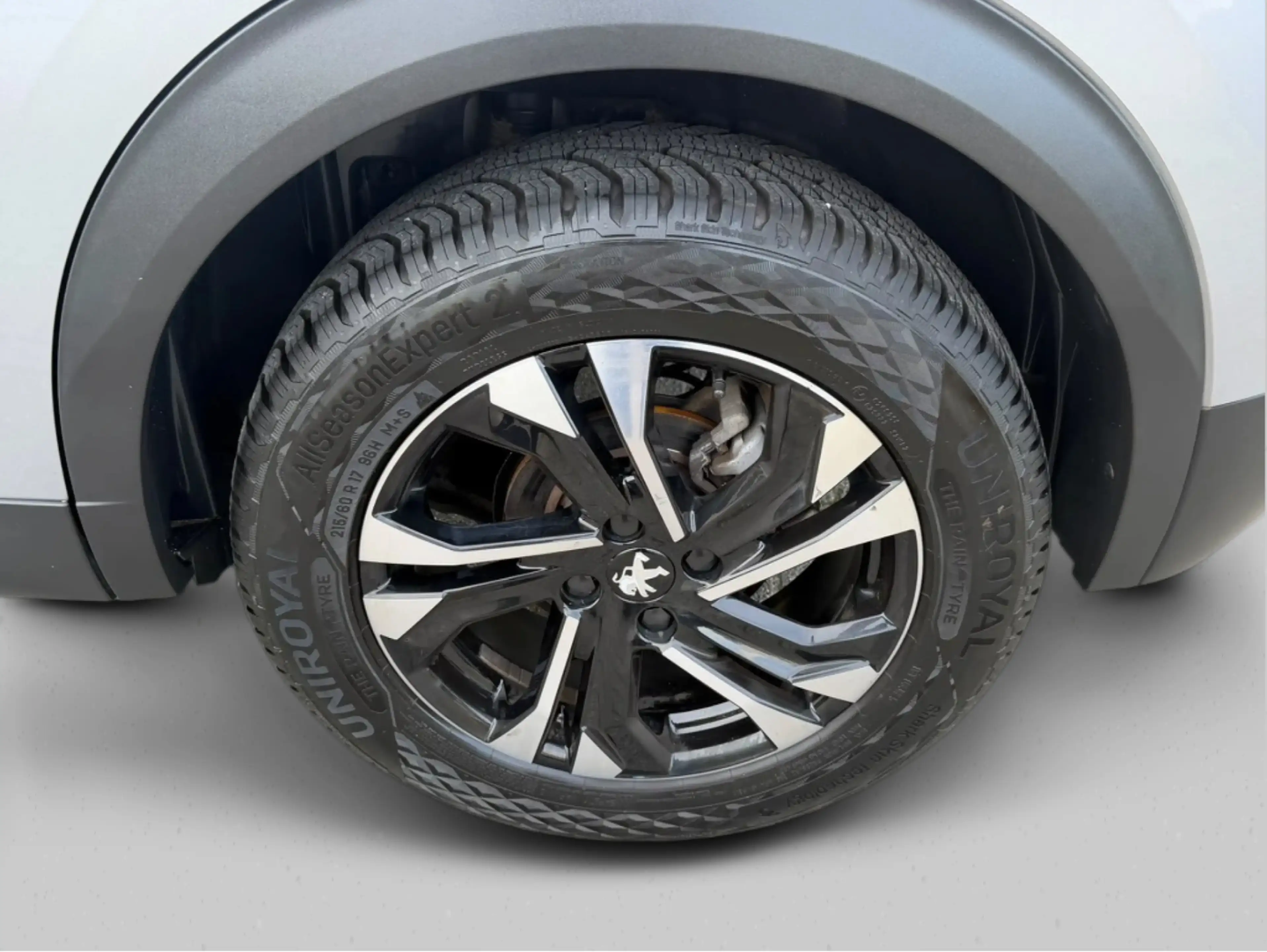 Peugeot 2008 1.2 PureTech Allure 130 pk AUTOMAAT | Camera | Nav — photo 9