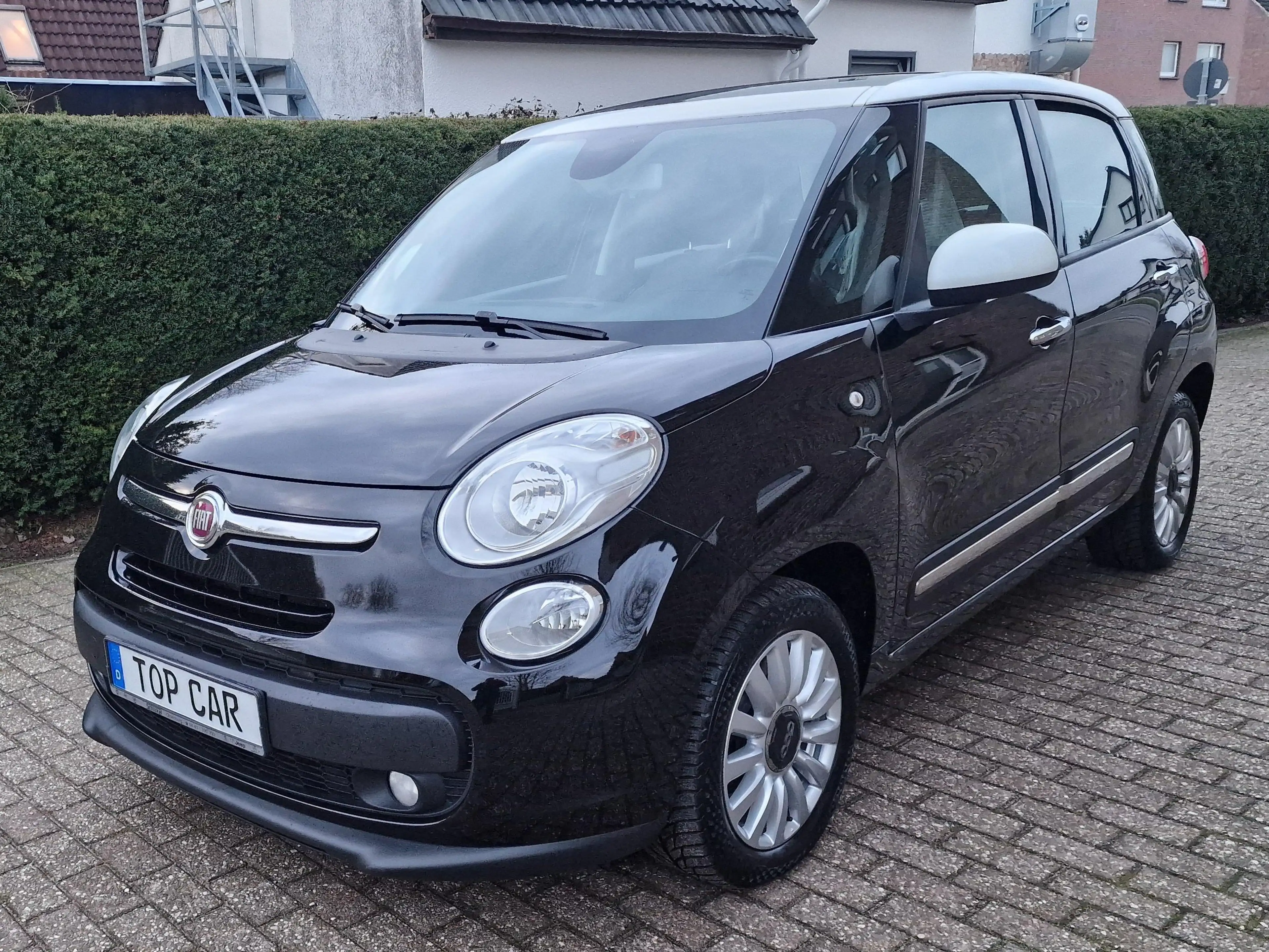 Fiat 500L Lounge 1Hand — photo 11