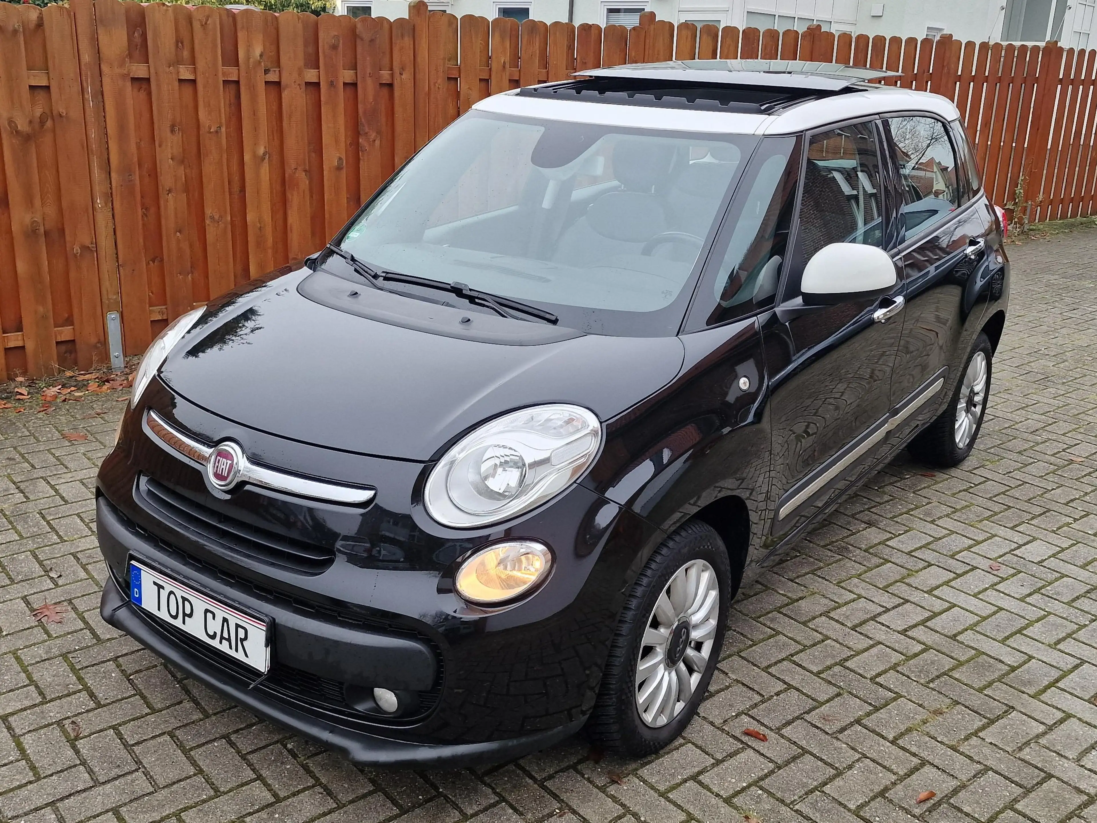 Fiat 500L Lounge 1Hand — photo 3