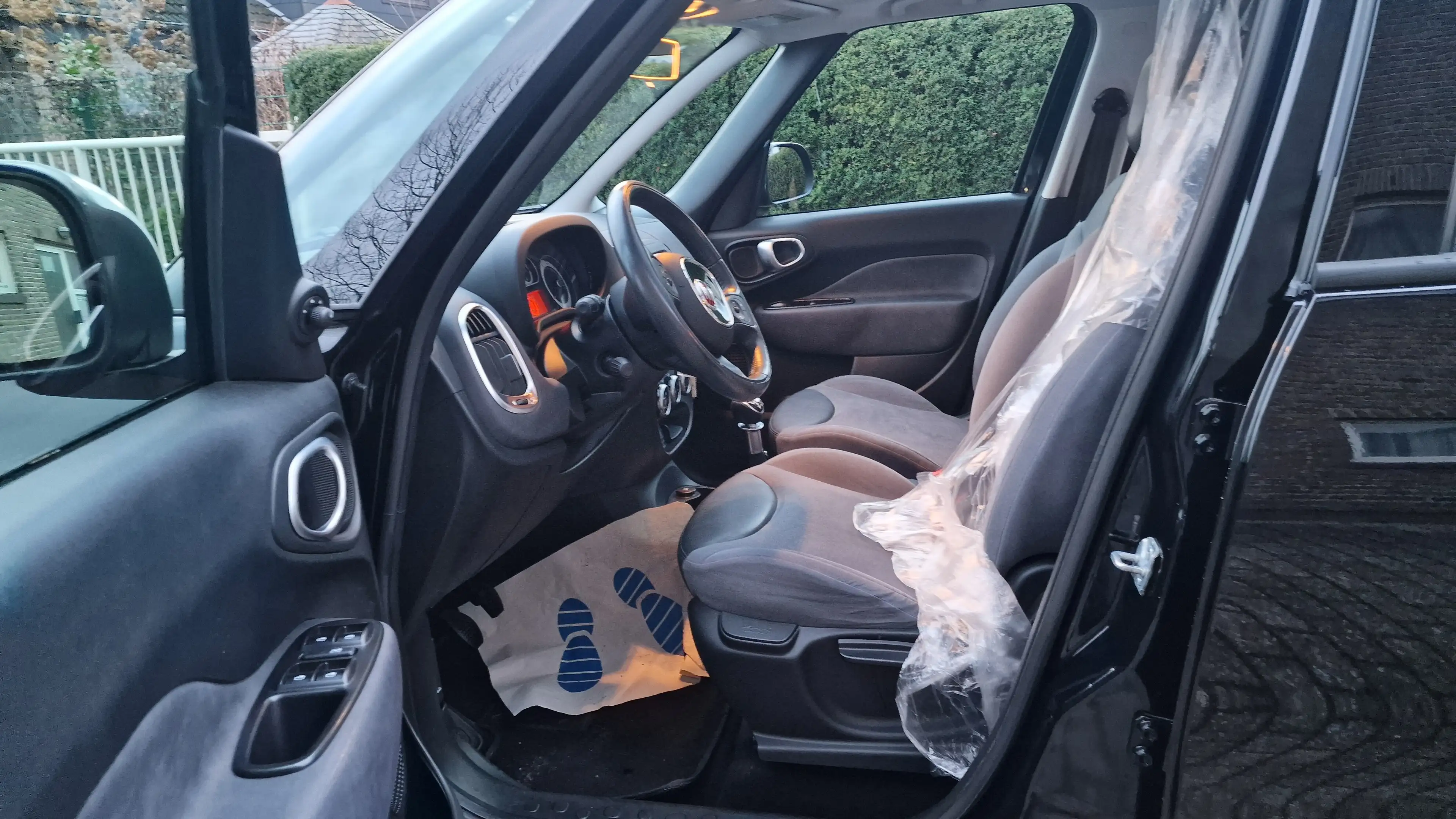 Fiat 500L Lounge 1Hand — photo 6