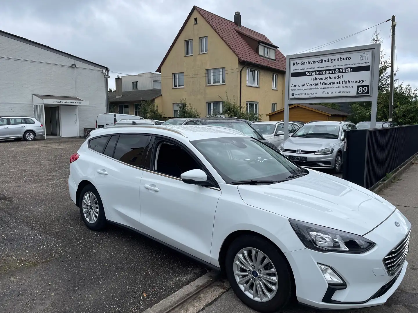 Ford Focus Titanium X Autom. AHK el.Heckklappe Weiß - 1