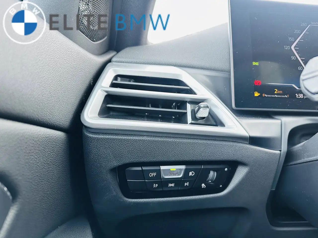 BMW 3 Series снимка BMW 3 Series