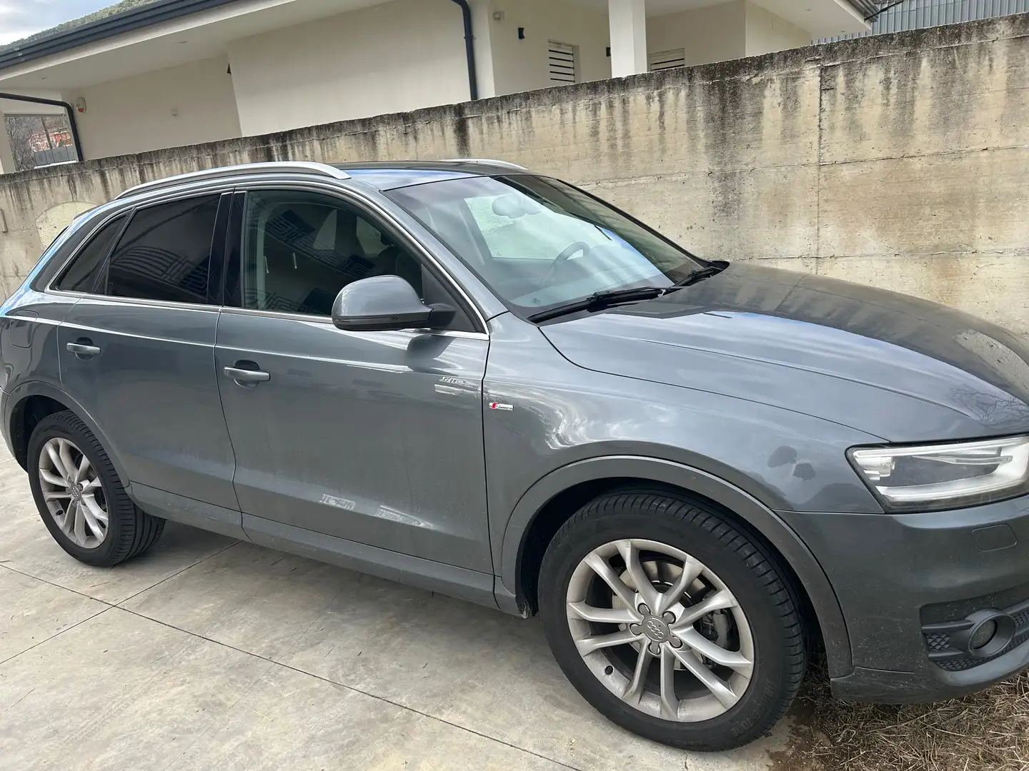 Audi Q3 Q3 I 2011 2.0 tdi Advanced  quattro 177 s-tronic Grigio - 1