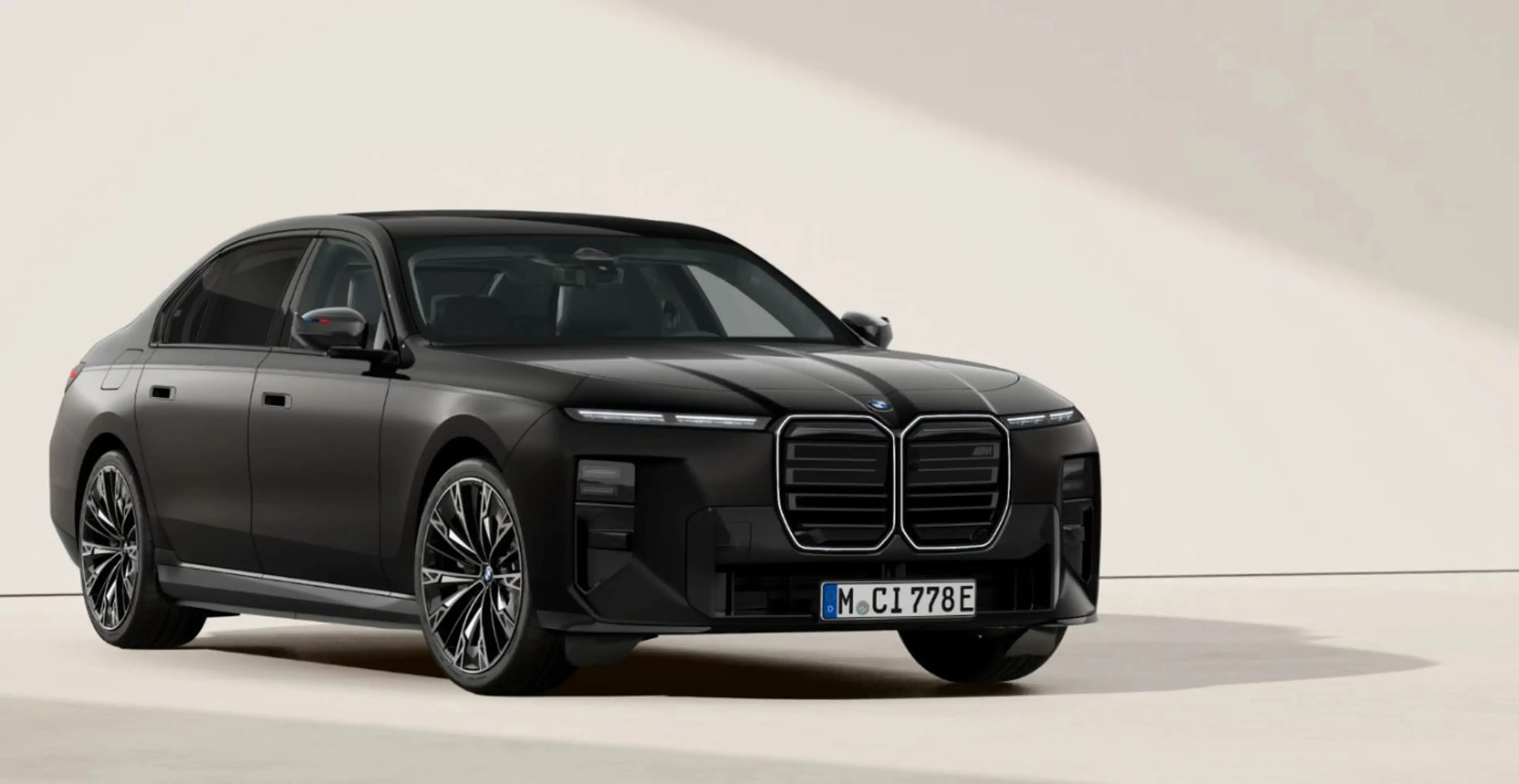 BMW 760 Me xDrive Individual Premiere Collection. Voll — photo 4
