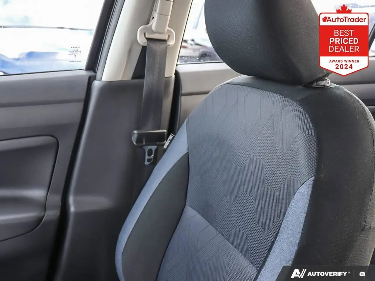 Nissan Versa снимка Nissan Versa