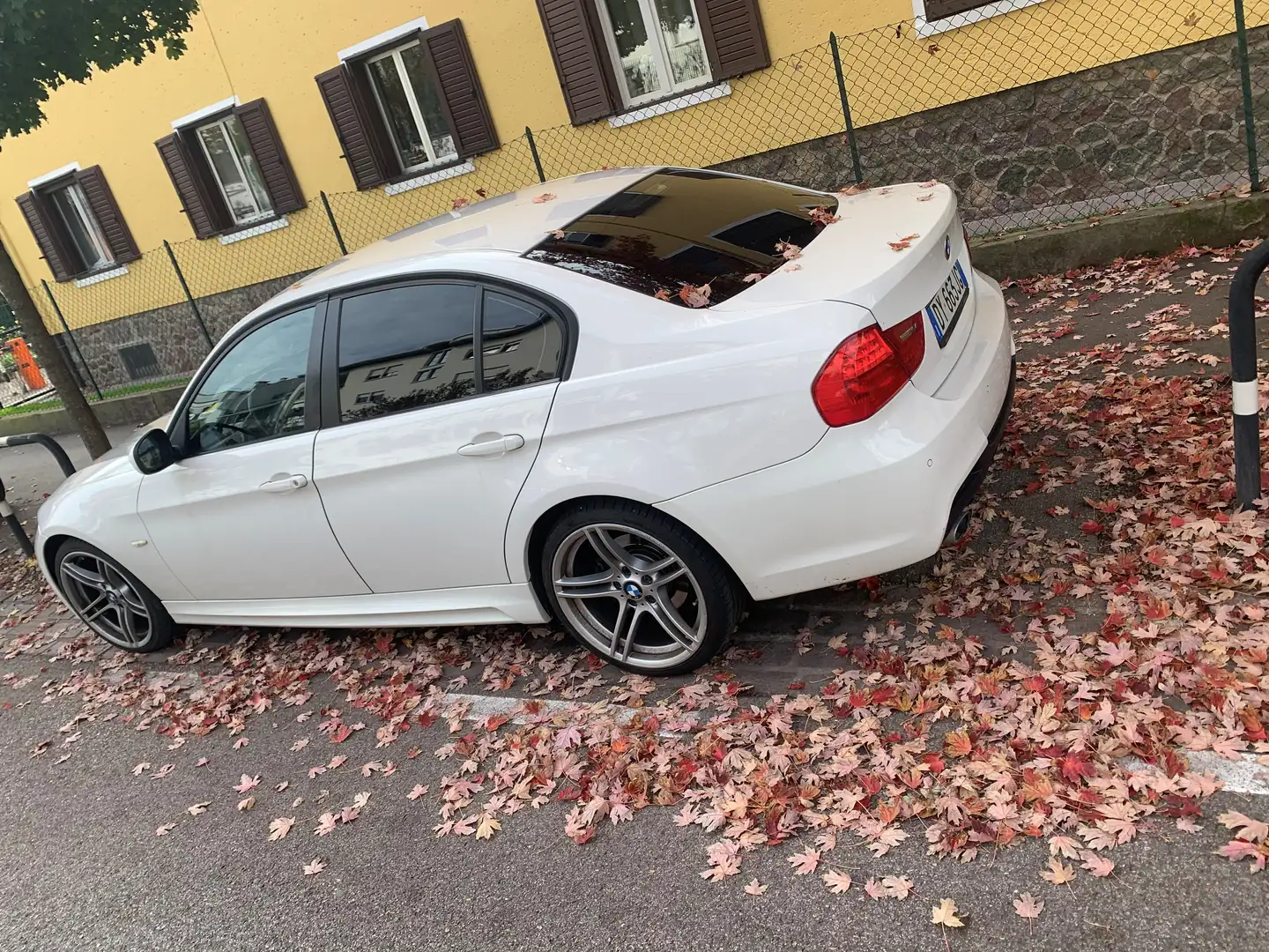 BMW 320 Serie 3 E90 Berlina 320d Msport FL Bianco - 2