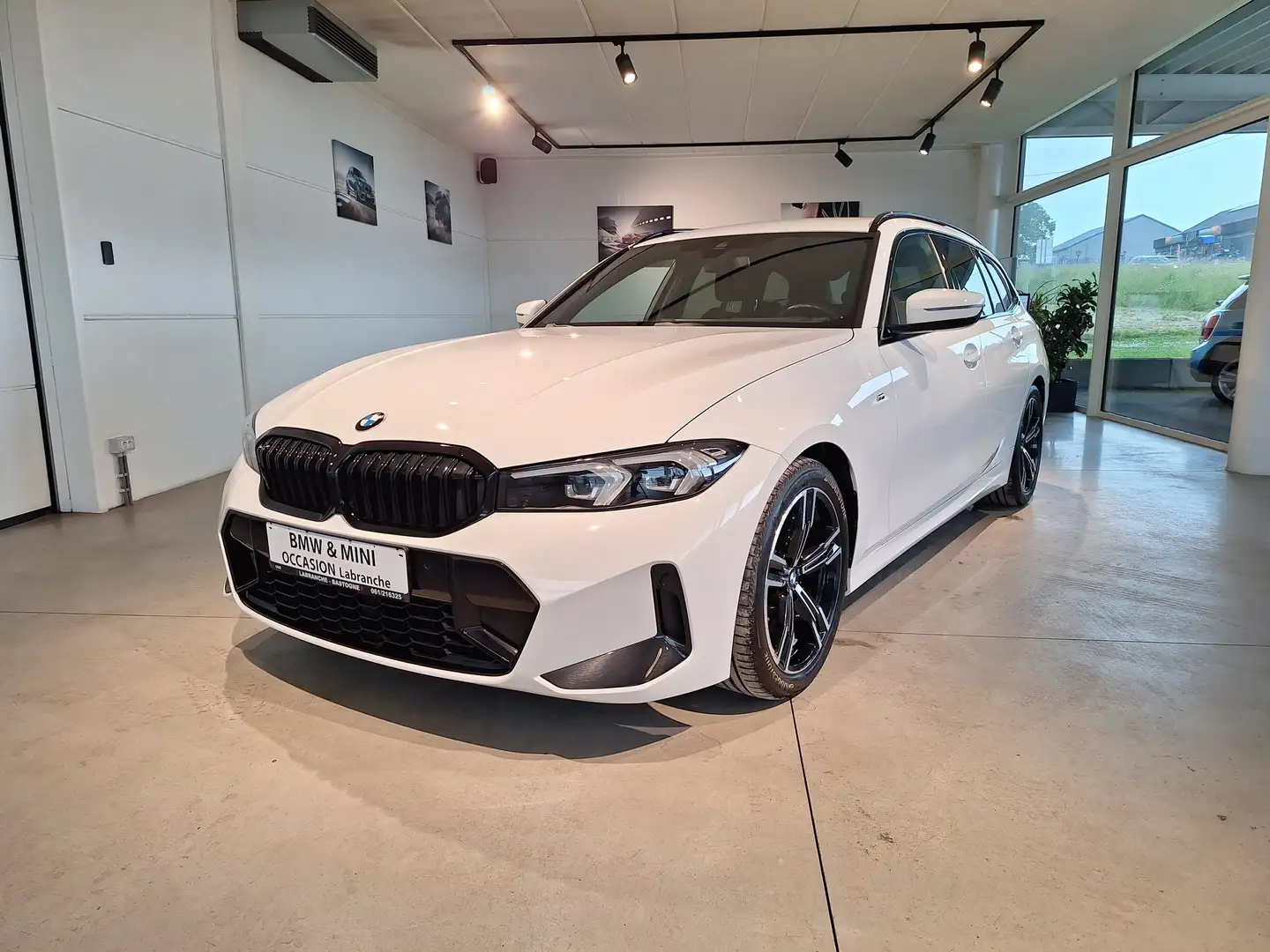 BMW 318 Touring dA//M-SPORT/CAMERA/CARPLAY Blanc - 1