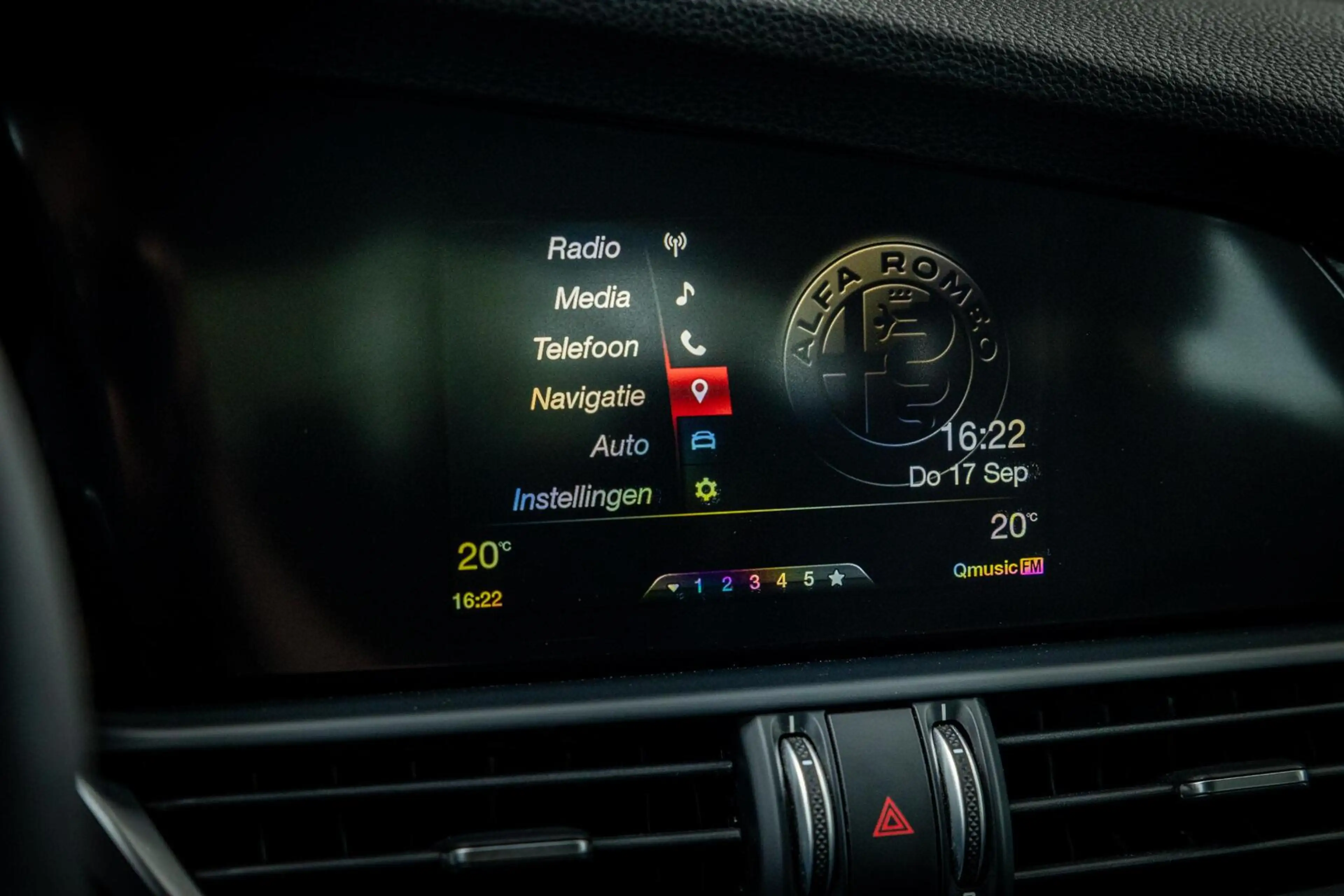 Alfa Romeo Giulia 2.0T Super |Nap |Leder |Automaat |Keyless — photo 24
